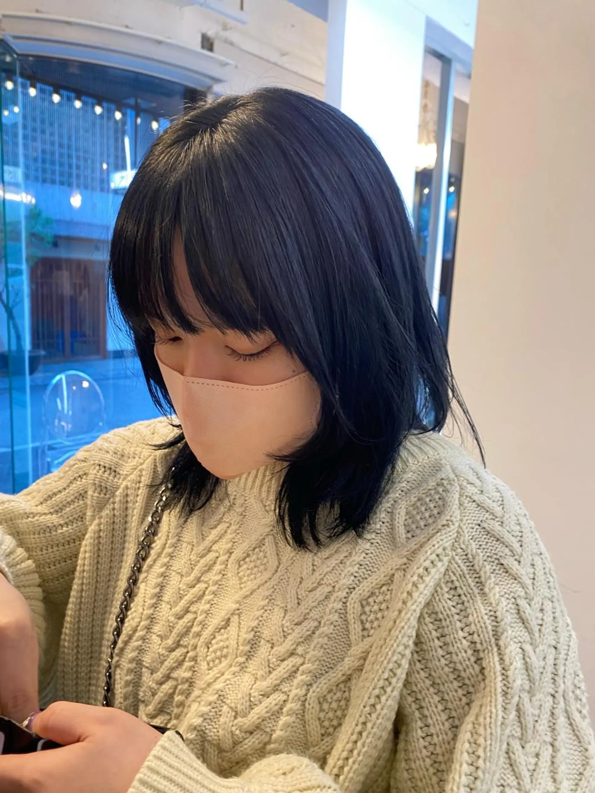 ミディアム カラー ネイビーカラー 大石 沙季のヘアスタイル