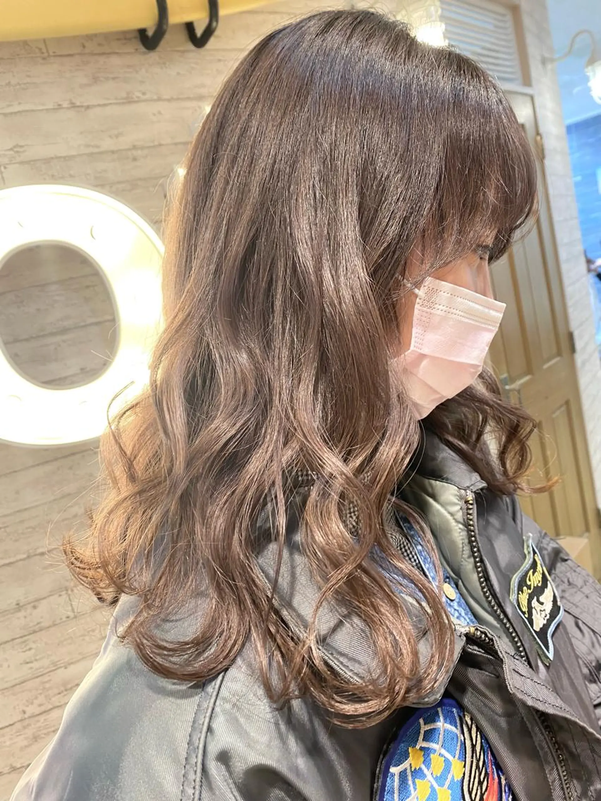 ロング カラー ベージュカラー 遠藤沙也加 /レイヤーカットのヘアスタイル