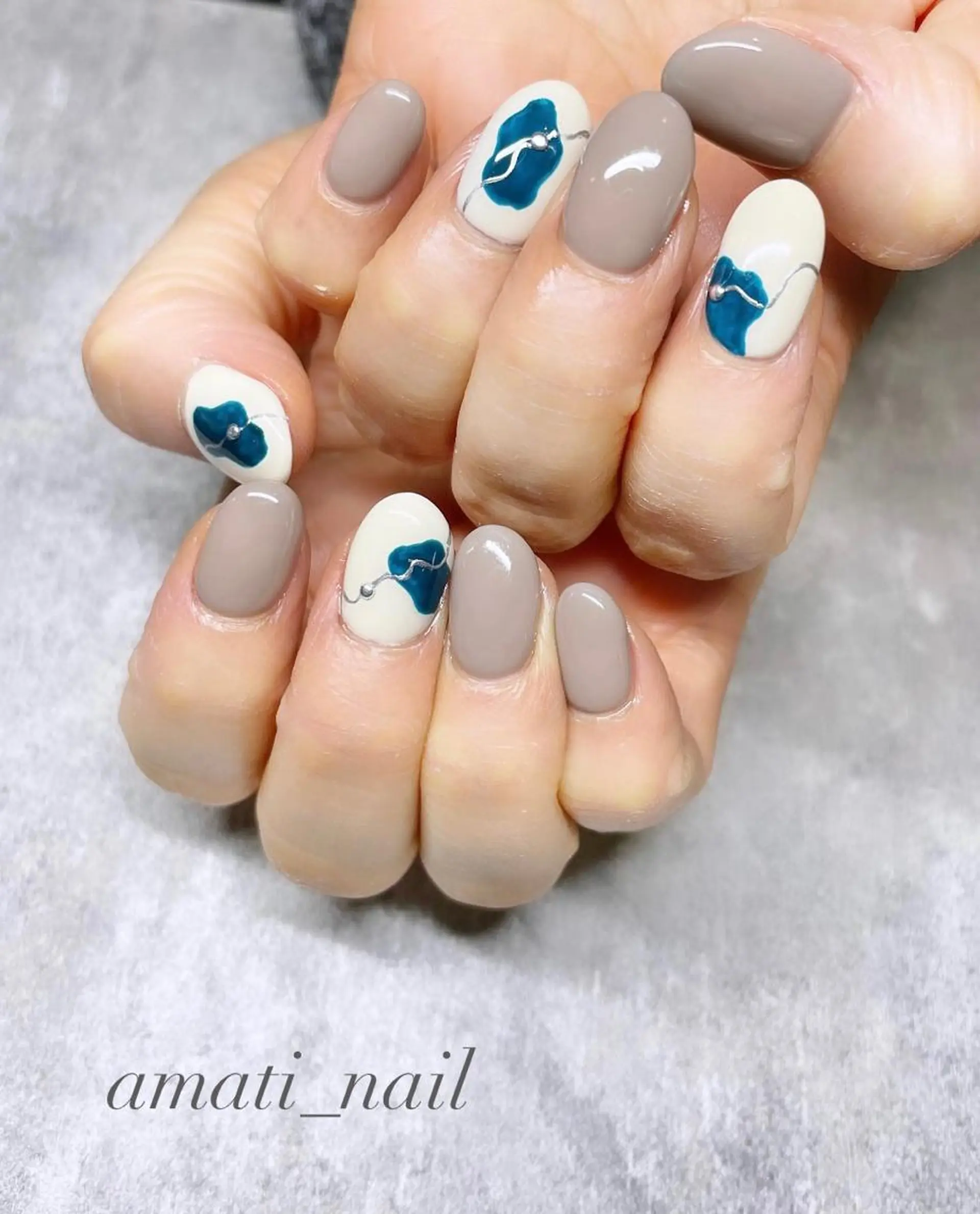 ネイル アニマル柄 マグネットネイル ミラーネイル ニュアンスネイル ワンカラーネイル ハンドネイル amati_nail TAKAKOのネイルデザイン