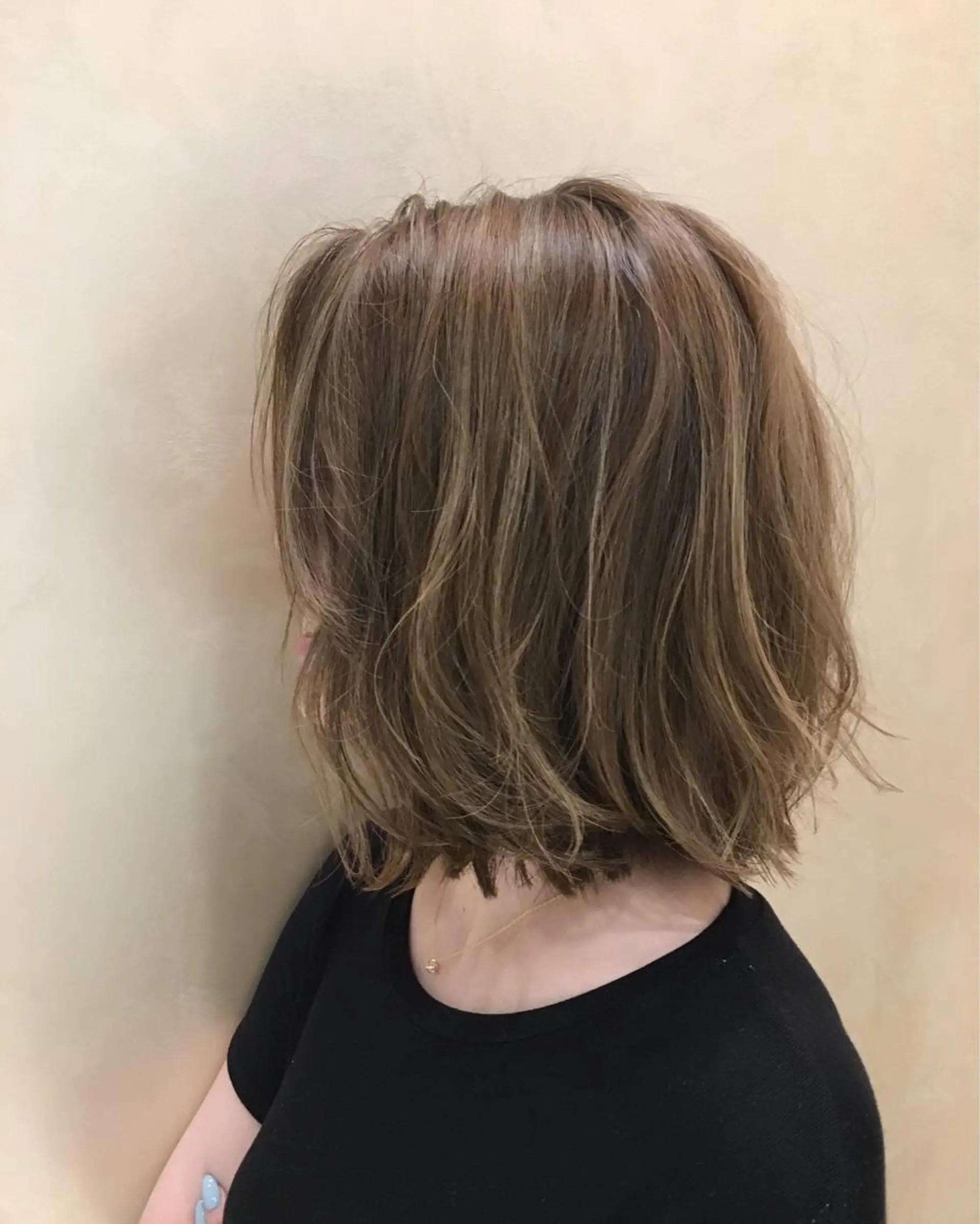 ミディアム カラー パーマ ヘアアレンジ ベージュカラー ハイライトカラー ハイトーンカラー ハイトーンベージュ ハイライト 酸性縮毛矯正のプロ 杉山玲介のヘアスタイル