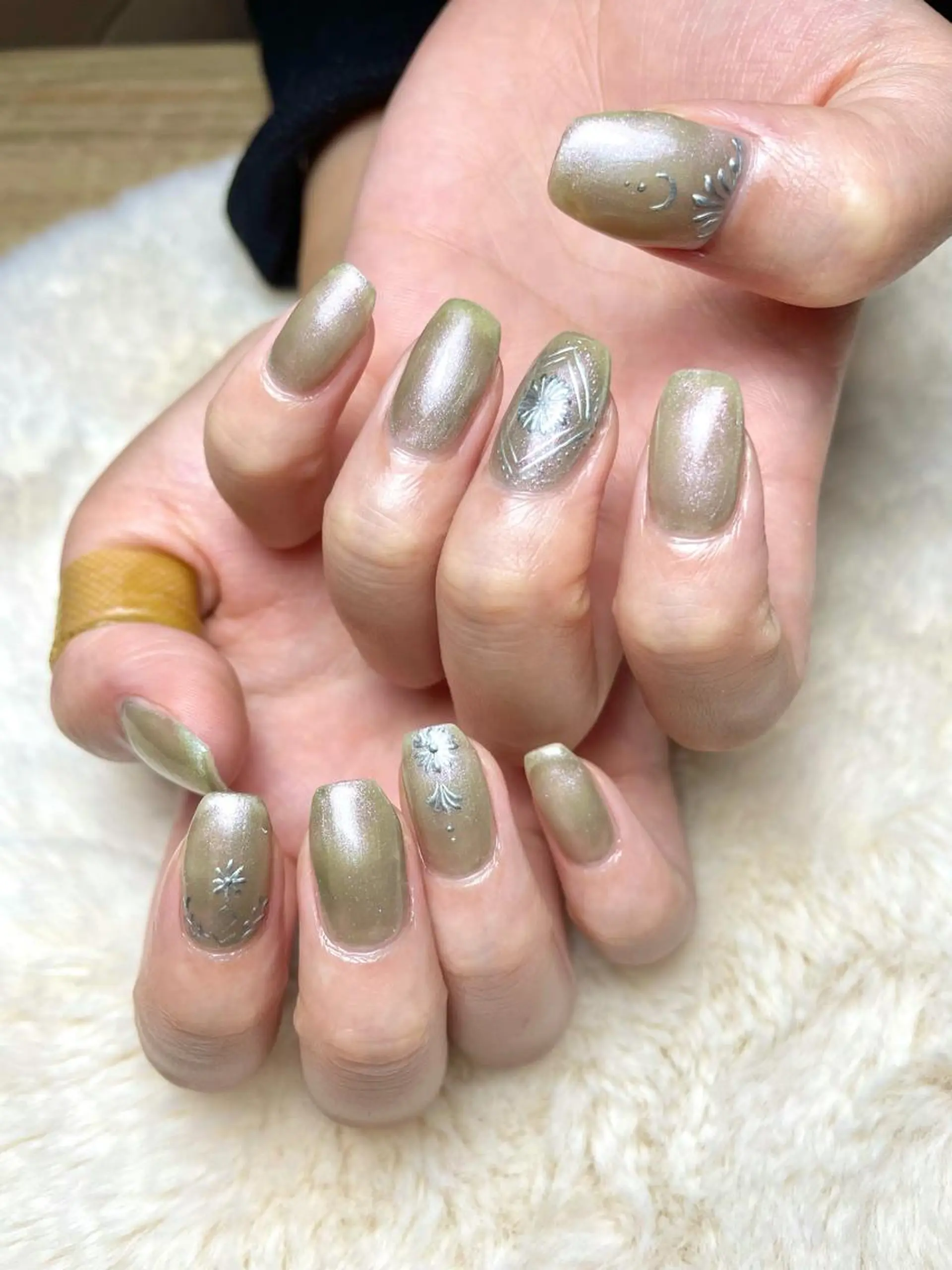 ネイル ハンドネイル ハンドケア 岩山 直子のネイルデザイン