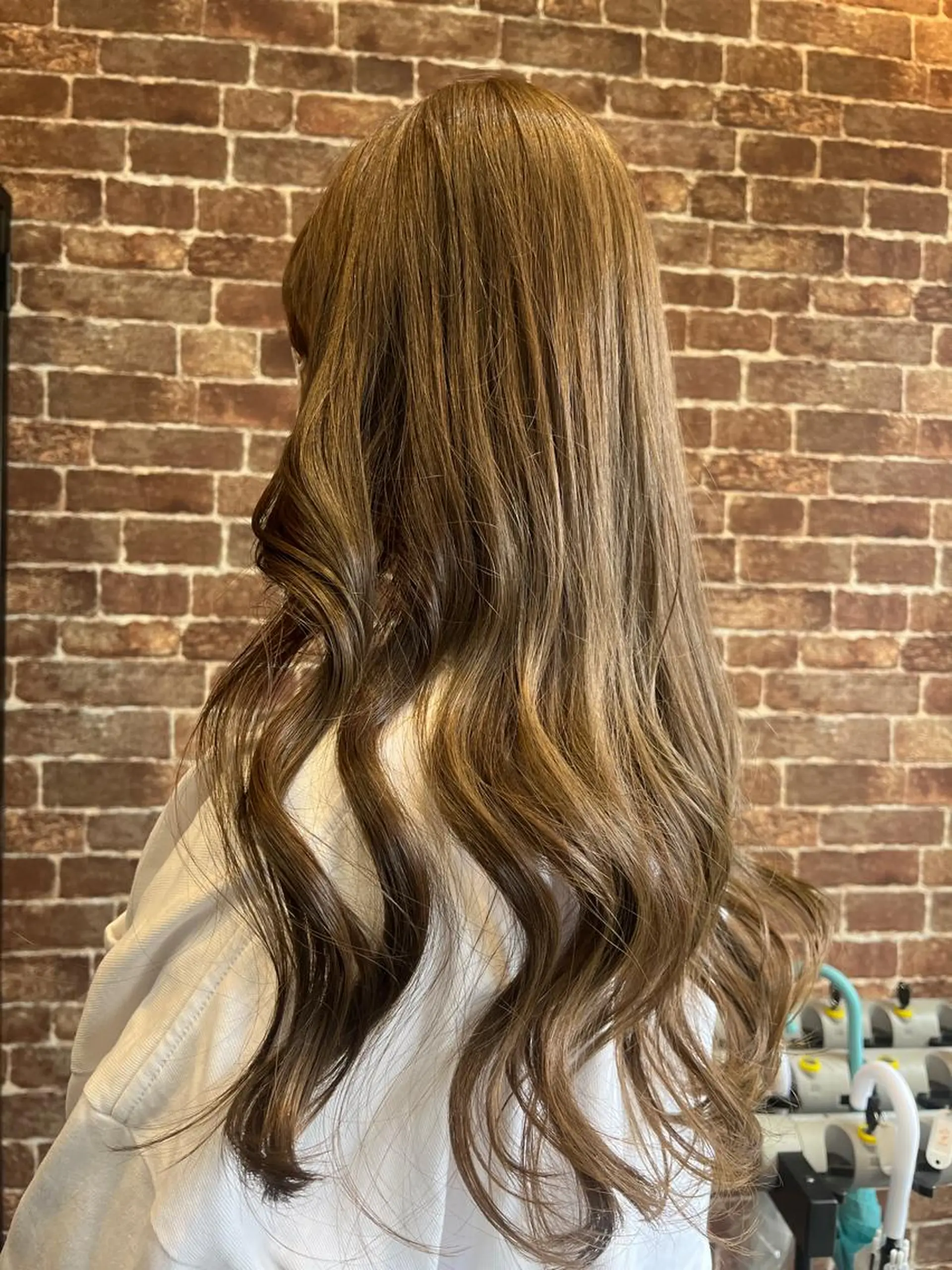 セミロング カラー パーマ ヘアアレンジ メンズ キッズ ネイル マツエク・マツパ アイブロウ メンズブリーチ メンズハイライト メンズインナーカラー メンズ韓国風 ブリーチ 久木原 ゆりのヘアスタイル