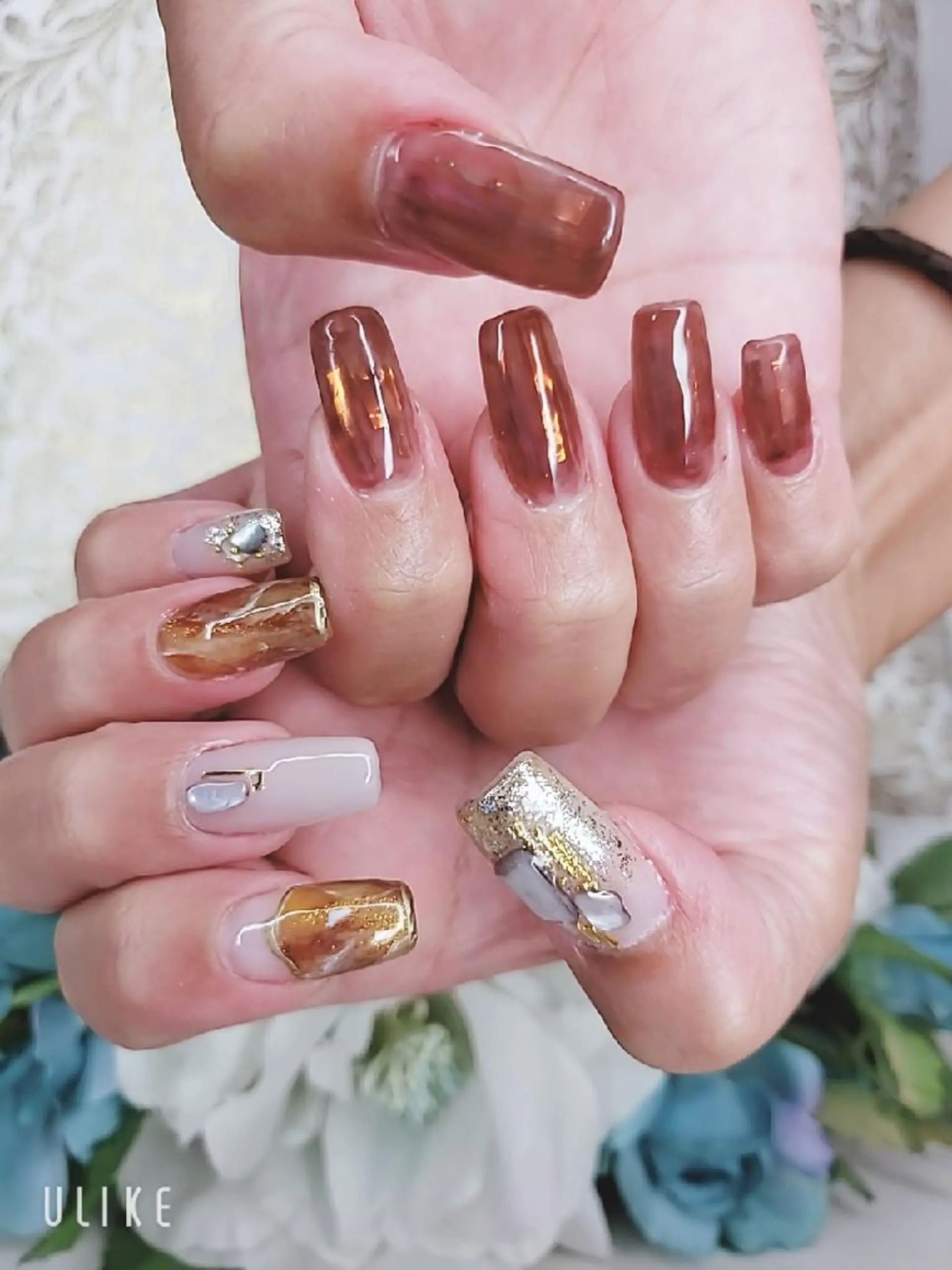 ネイル ニュアンスネイル ビジュード ネイルのネイルデザイン