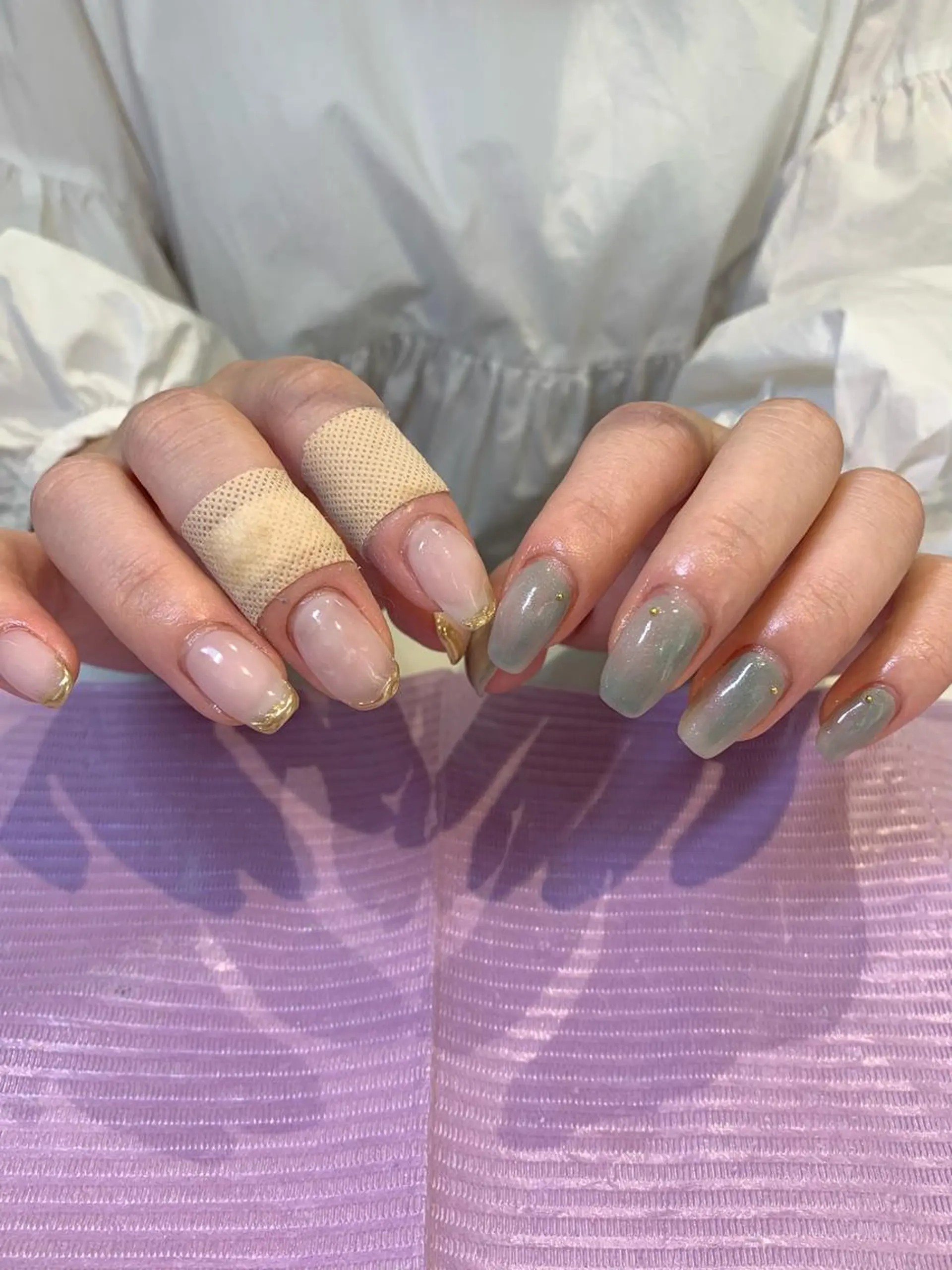 ネイル ホワイト マキノ ユイのネイルデザイン