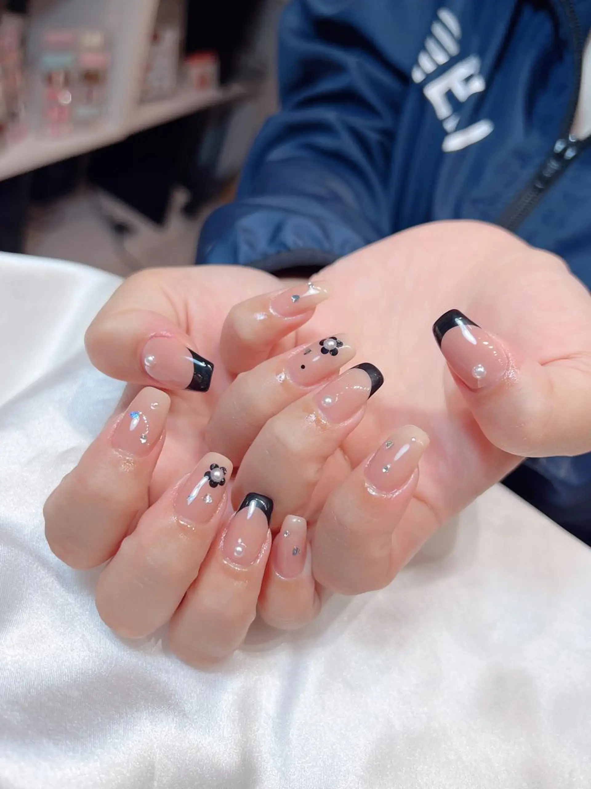 ネイル フレンチネイル ハンドネイル bijou nails所属・bijou nails　蓮のネイルデザイン