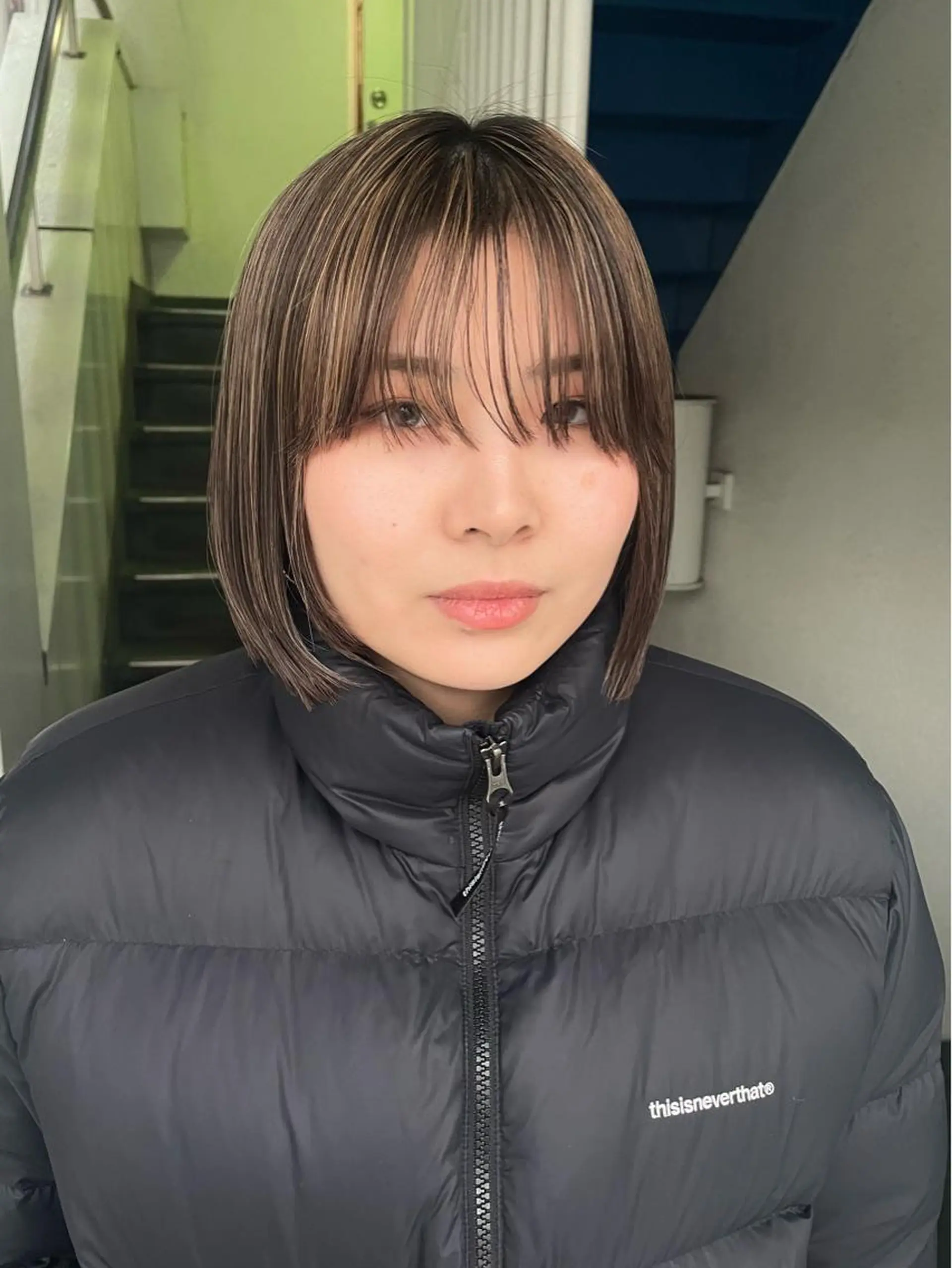 ミディアム カラー パーマ ヘアアレンジ メンズ ミディアムパーマ メンズバレイヤージュ メンズブリーチ センターパート フェードカット ハイトーン/レイヤー 🌸さくらのヘアスタイル
