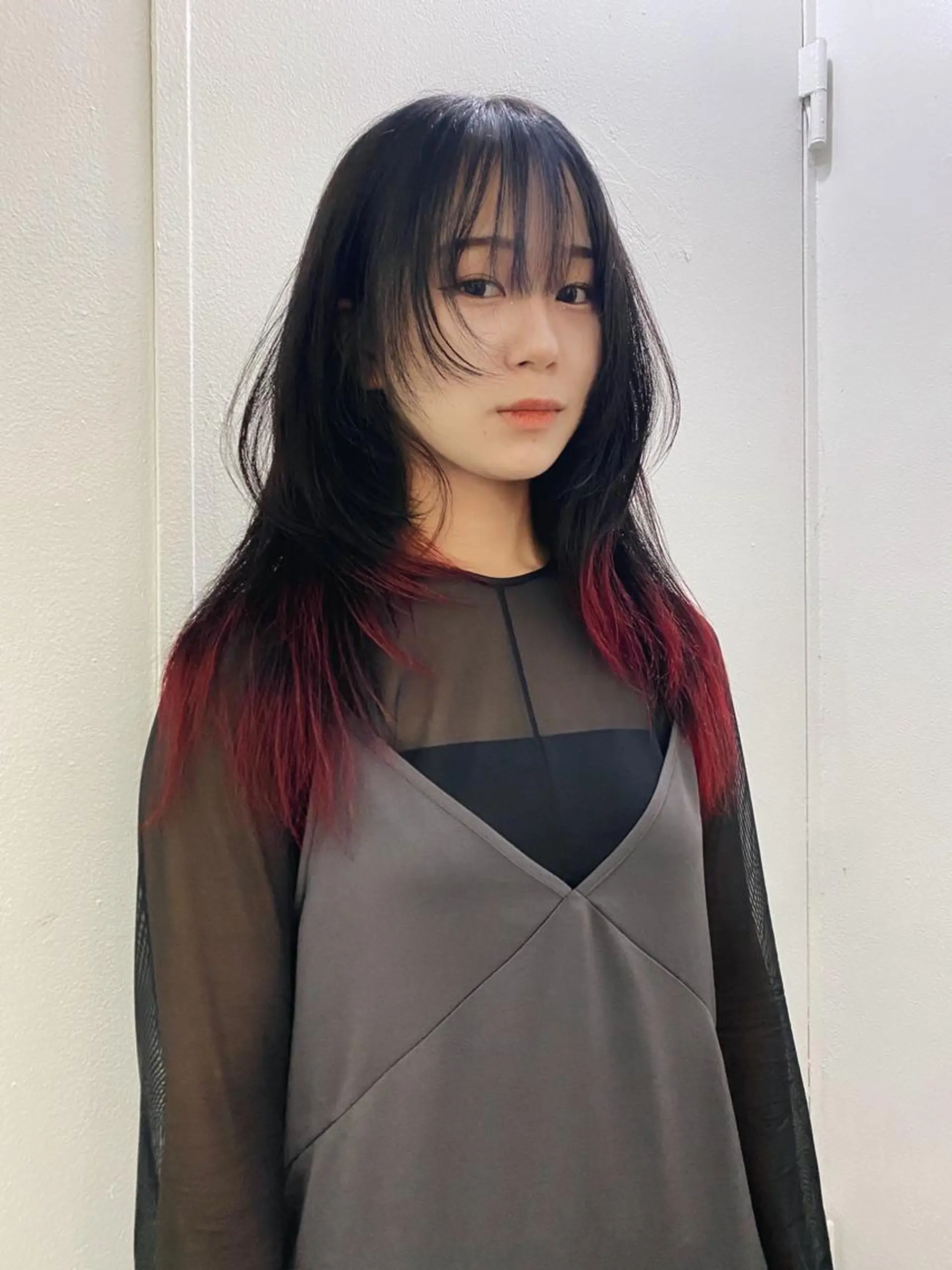 ロング カラー バレイヤージュ ブリーチ ケアブリーチ デザインカラー ダブルカラー カット ヘアカラー トリートメント スパイラルパーマ/デ ザインカット/アミのヘアスタイル