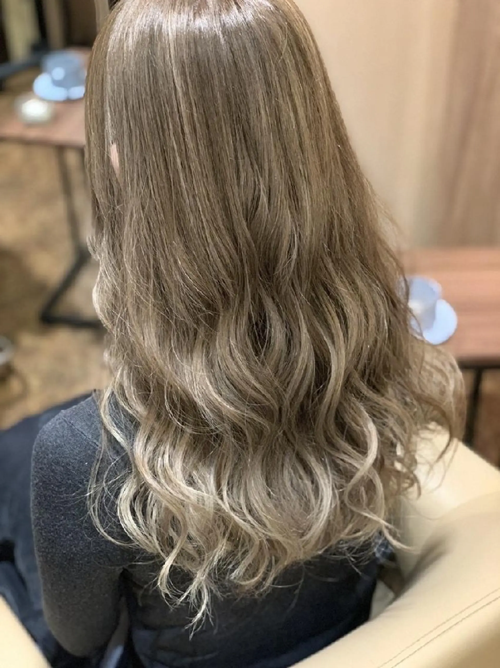 ロング カラー 辻 竜也　のヘアスタイル