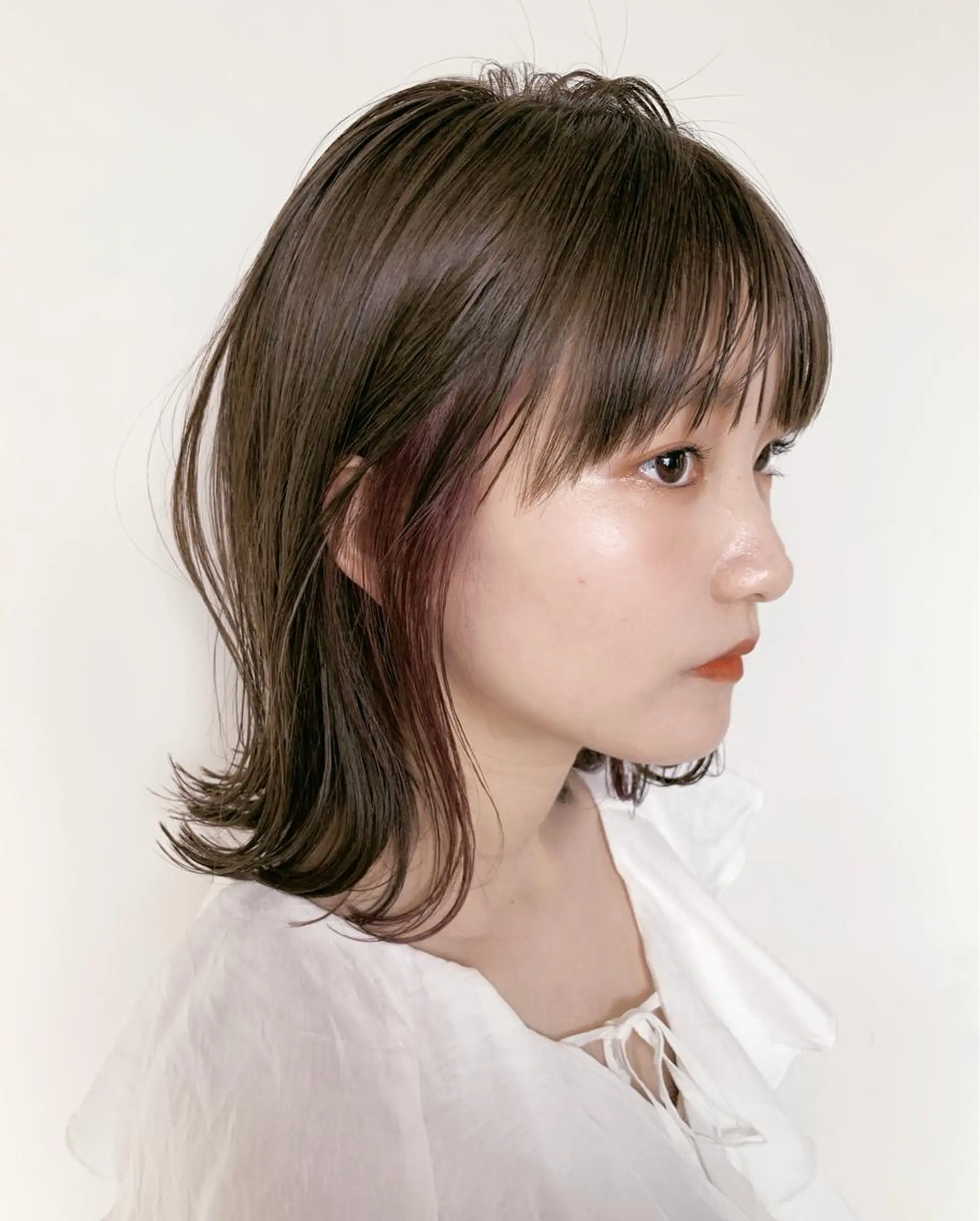 ミディアム 小顔カット カット ヘアカラー シンマ チヒロのヘアスタイル