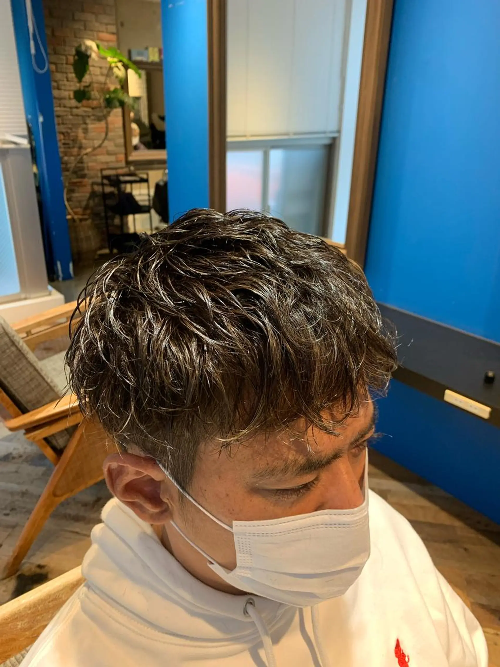 パーマ メンズ メンズパーマ カット パーマ ヘッドスパ 吉沢遣人/レイヤー 艶カラー/抜け感のヘアスタイル