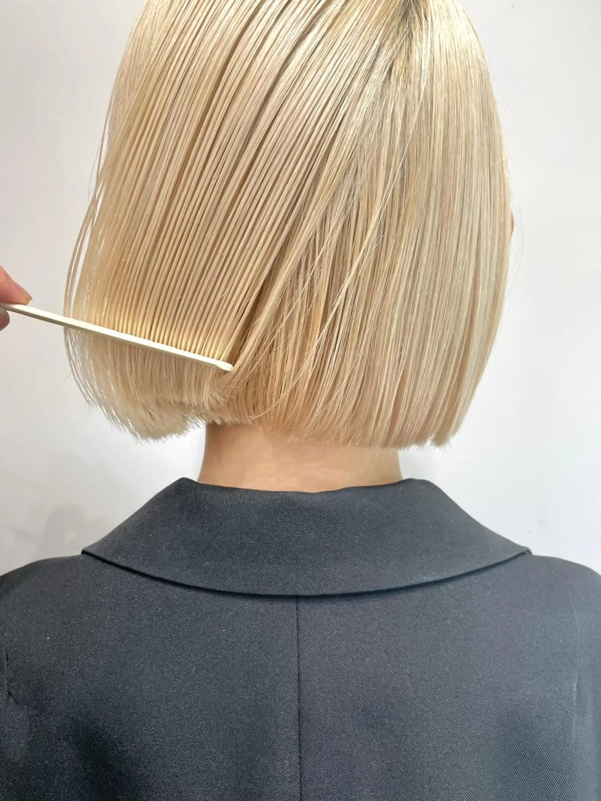 ショート カラー ネイル マツエク・マツパ アイブロウ ⭐ハイトーンブリーチ ミルクティーピンクのヘアスタイル