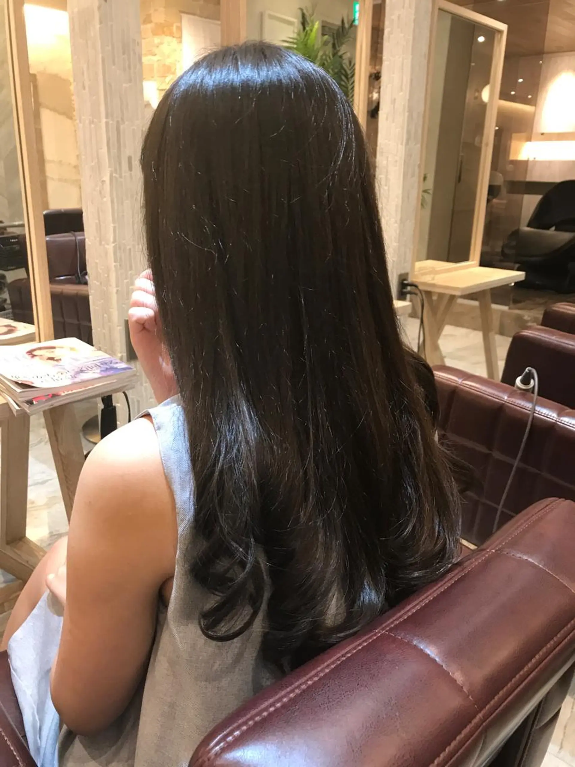 セミロング カラー 透明感カラー グレージュ 髪質改善・艶髪特化 木村侑平のヘアスタイル