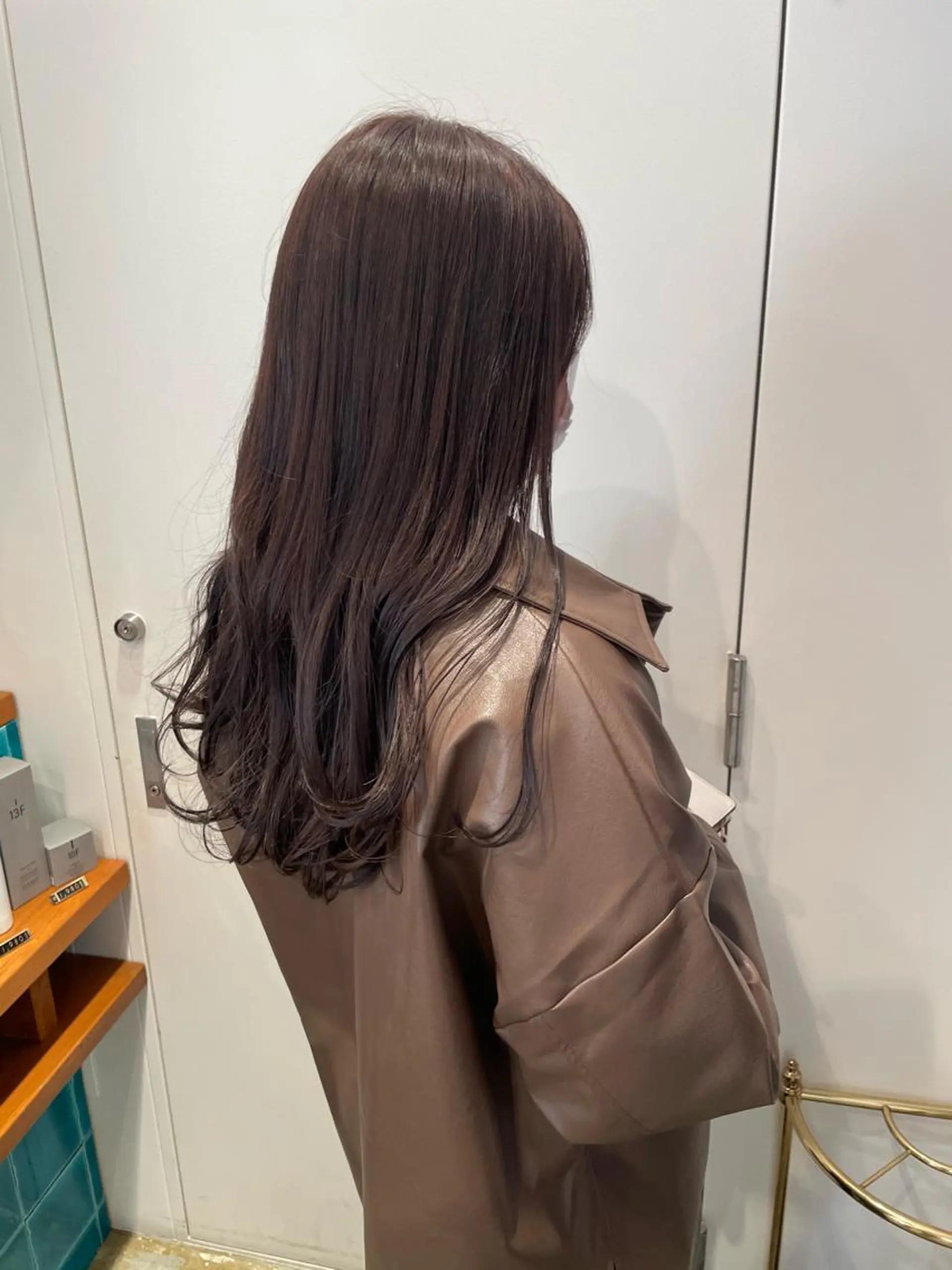 ロング カラー カット ヘアカラー トリートメント MIOベージュカラー 柔らかいカラーのヘアスタイル