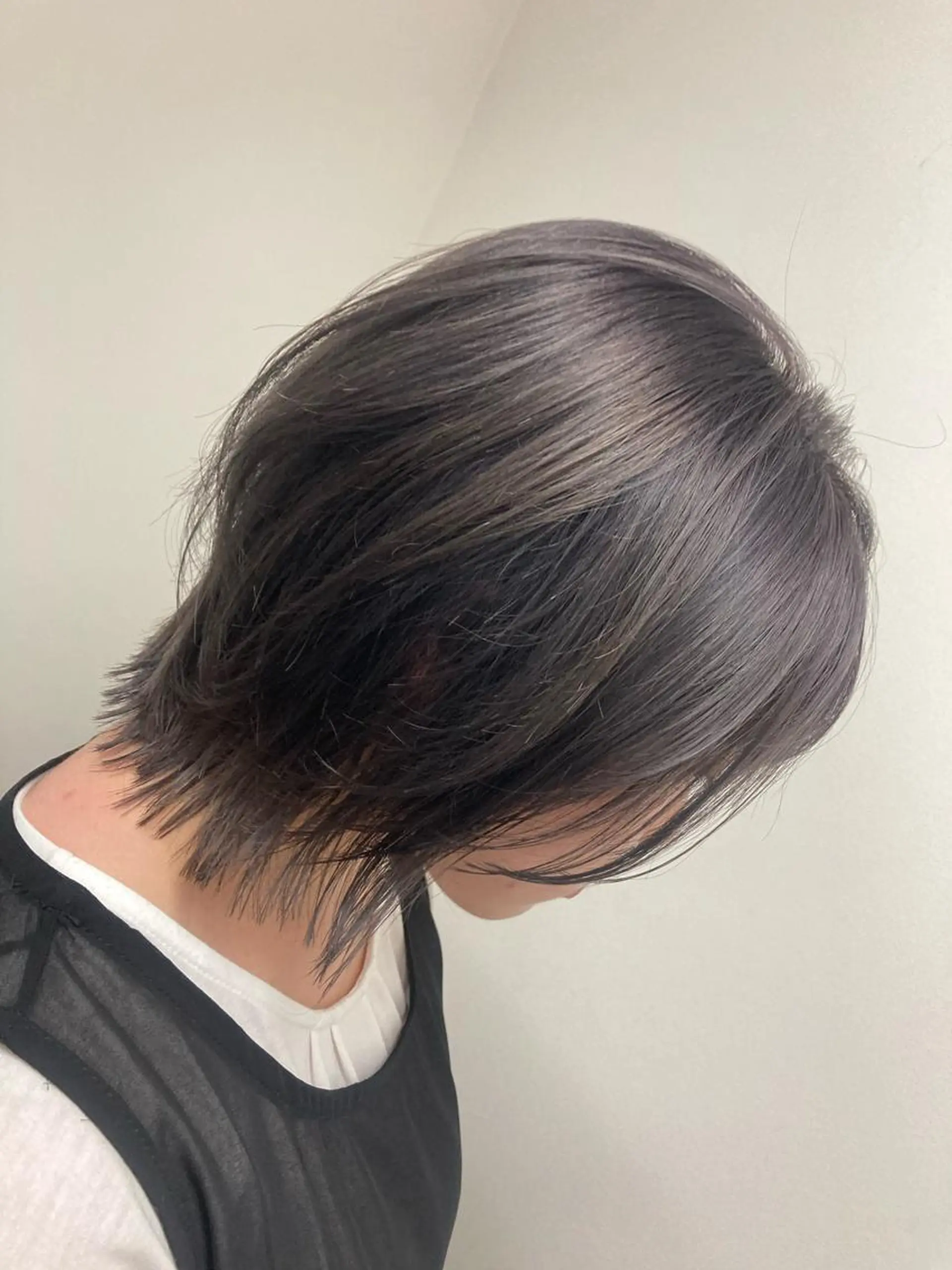 ショート カラー ブリーチ ダブルカラー パープルカラー ウルフカット ヘアカラー トリートメント 【ショートボブ🤎】 YU-KAのヘアスタイル