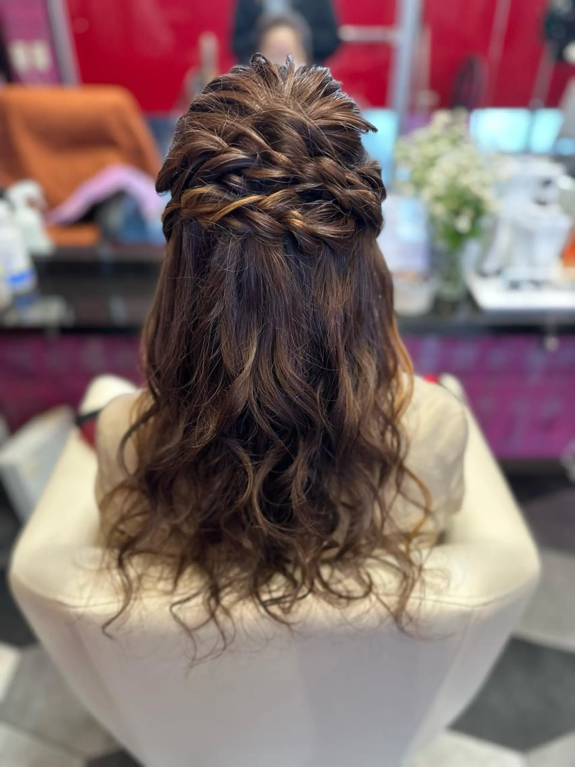 ロング ヘアアレンジ 横山 千春のヘアスタイル