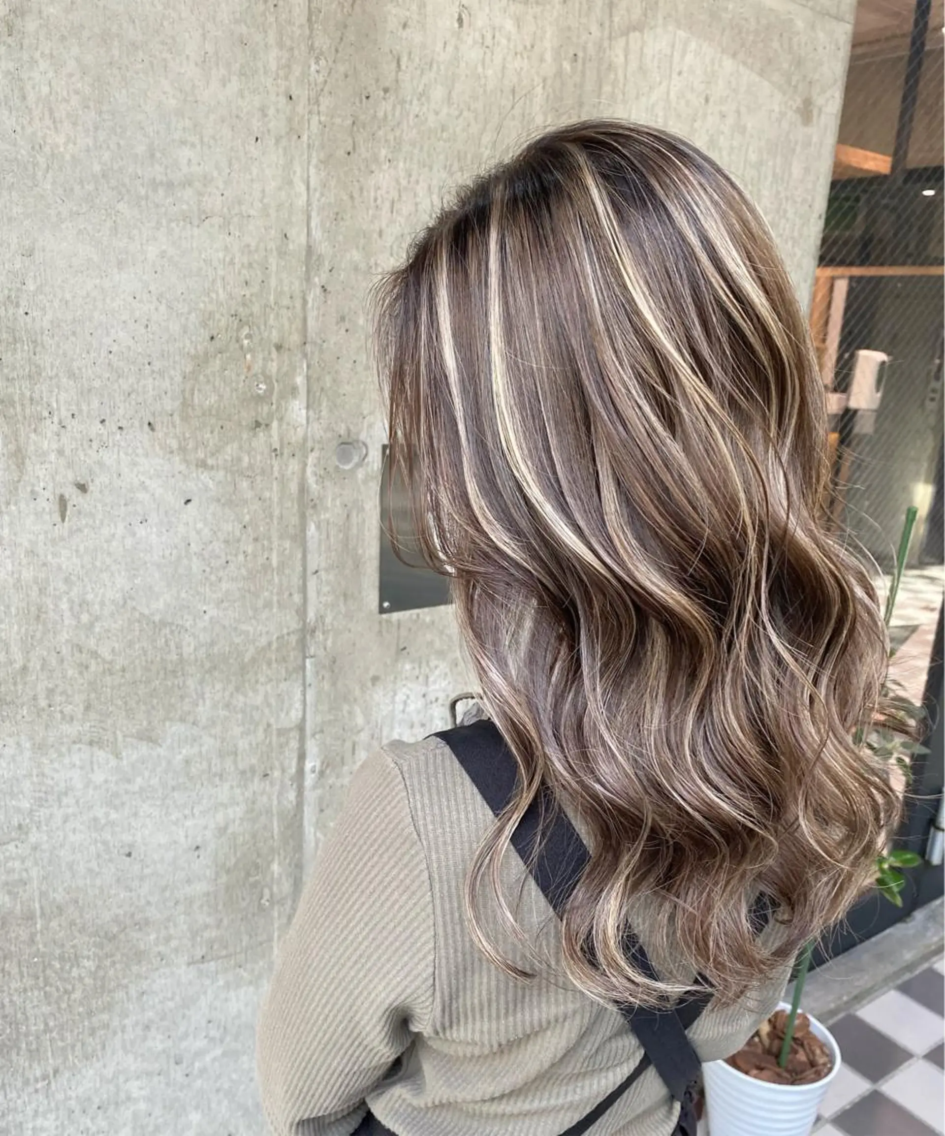 ロング ハイライト ヘアカラー 🌼透明感カラー ✳︎eri🌼のヘアスタイル