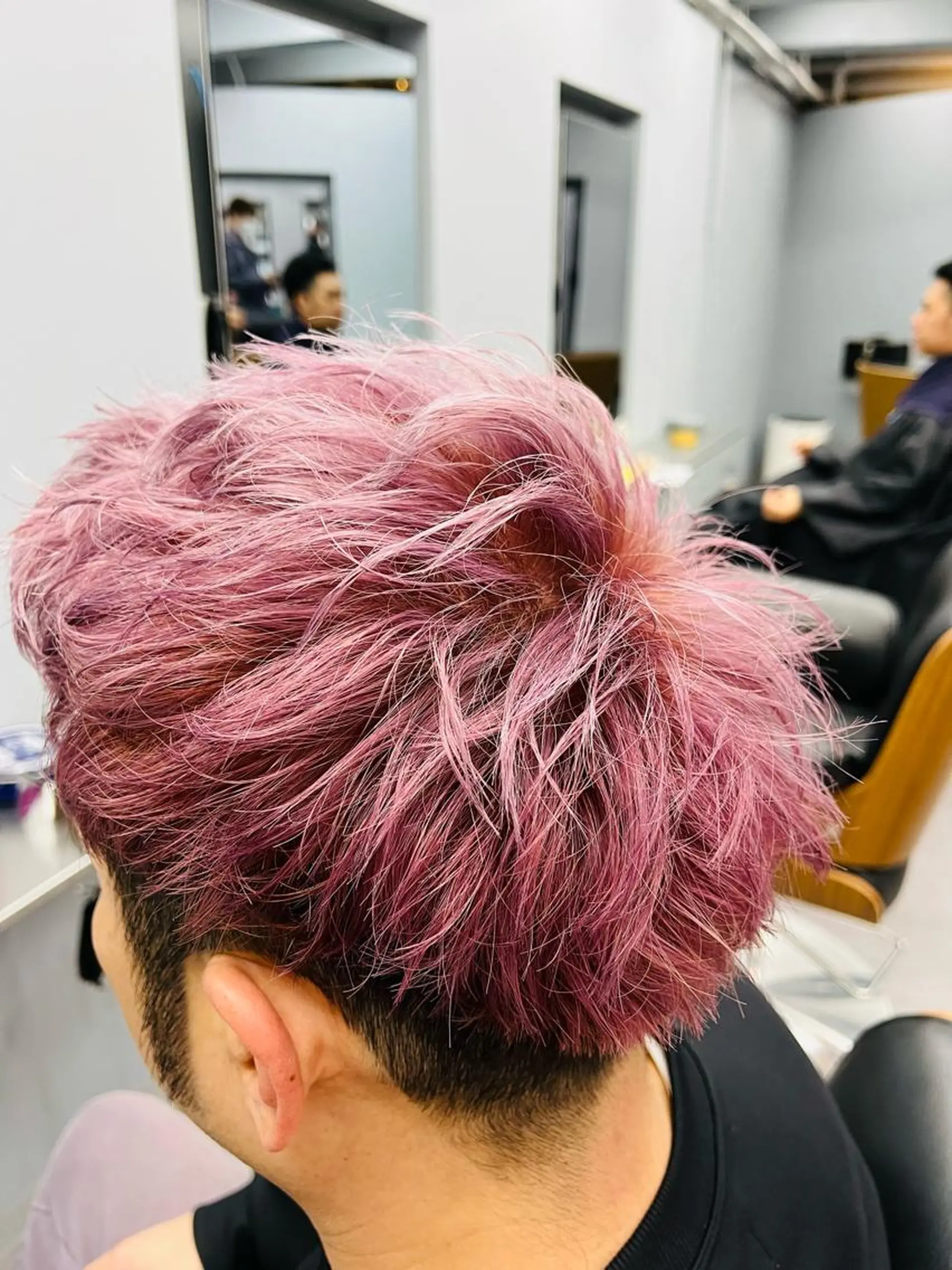 ショート カラー メンズ センターパート フェードカット マッシュ メンズパーマ メンズツイストパーマ カット ヘアカラー 池袋メンズパーマ フェード純平のヘアスタイル