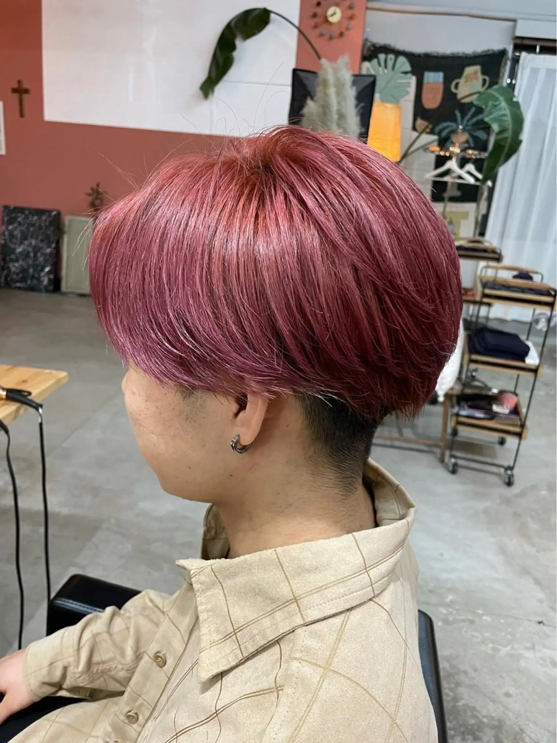 ショート ヘアカラー 問屋町chapter 日笠快生のヘアスタイル