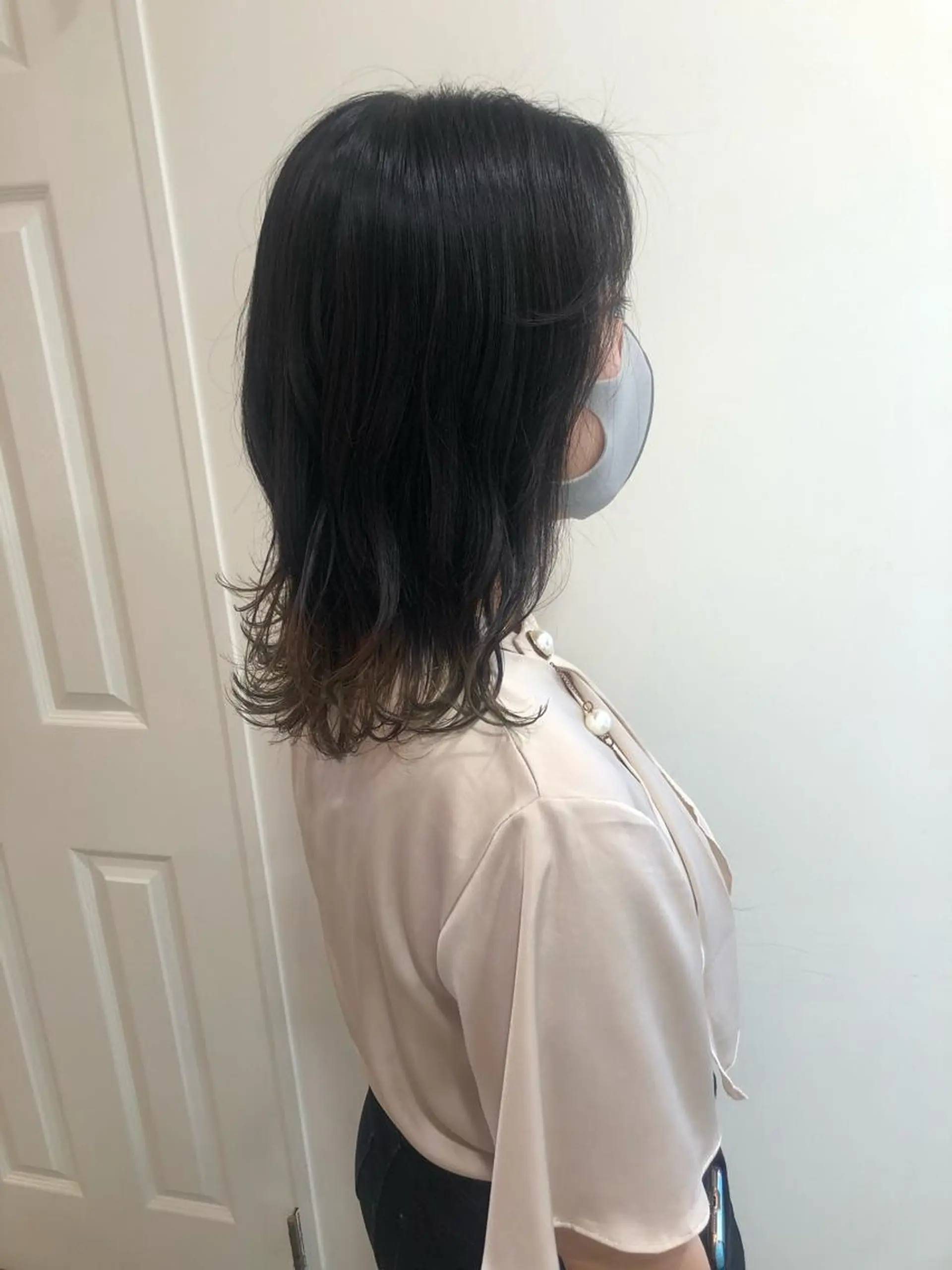 ミディアム カラー ヘアカラー トリートメント MIOベージュカラー 柔らかいカラーのヘアスタイル