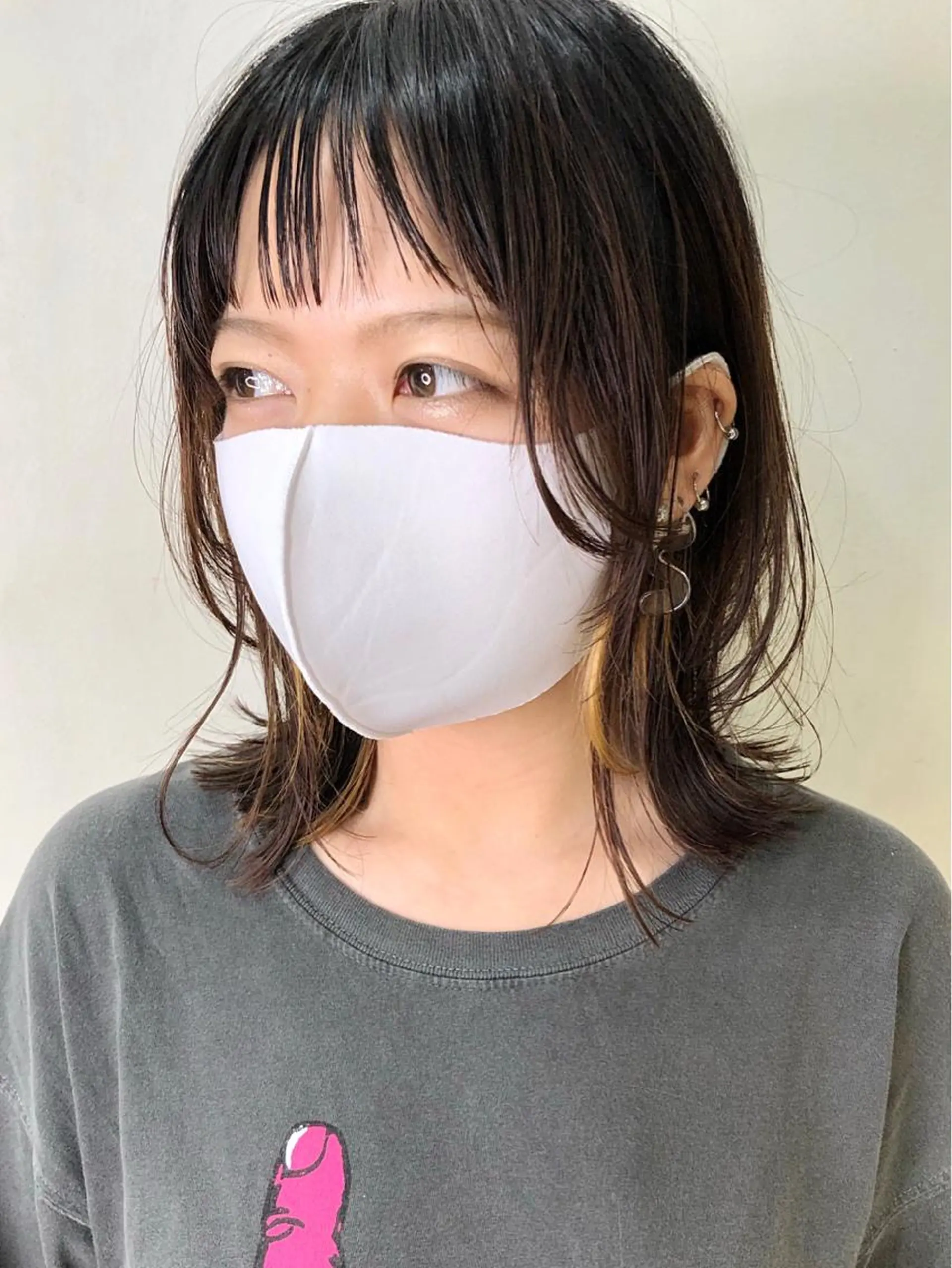 ミディアム カラー ダブルカラー インナーカラー ウルフカット カット ヘアカラー トリートメント ブリーチ🪡 ボブ🧶レイヤーのヘアスタイル