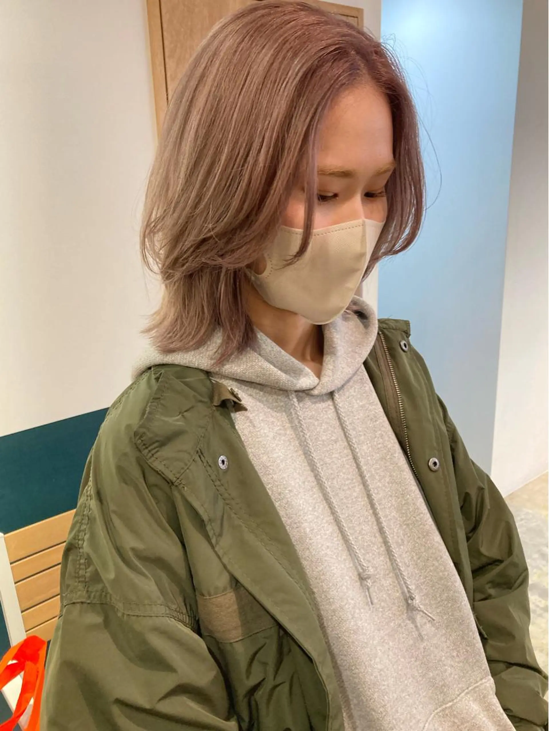 ミディアム カラー ベージュカラー ハイトーンカラー ピンクカラー ピンクベージュ 顔周りカット カット ヘアカラー カラーリスト菅野 竜矢🌈のヘアスタイル