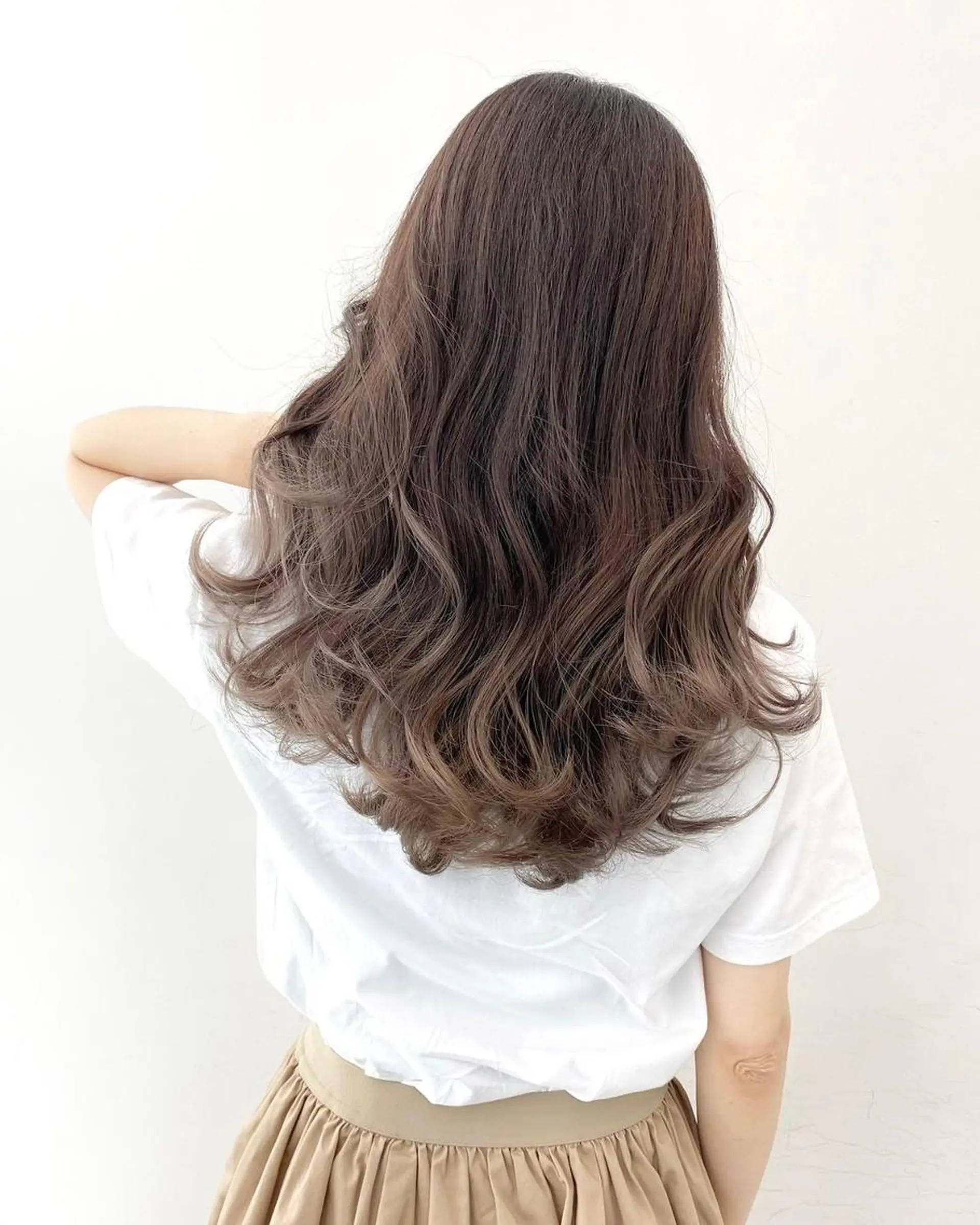 セミロング カラー ヘアアレンジ グレージュ 【公式】amble luxe池袋東口🩷のヘアスタイル