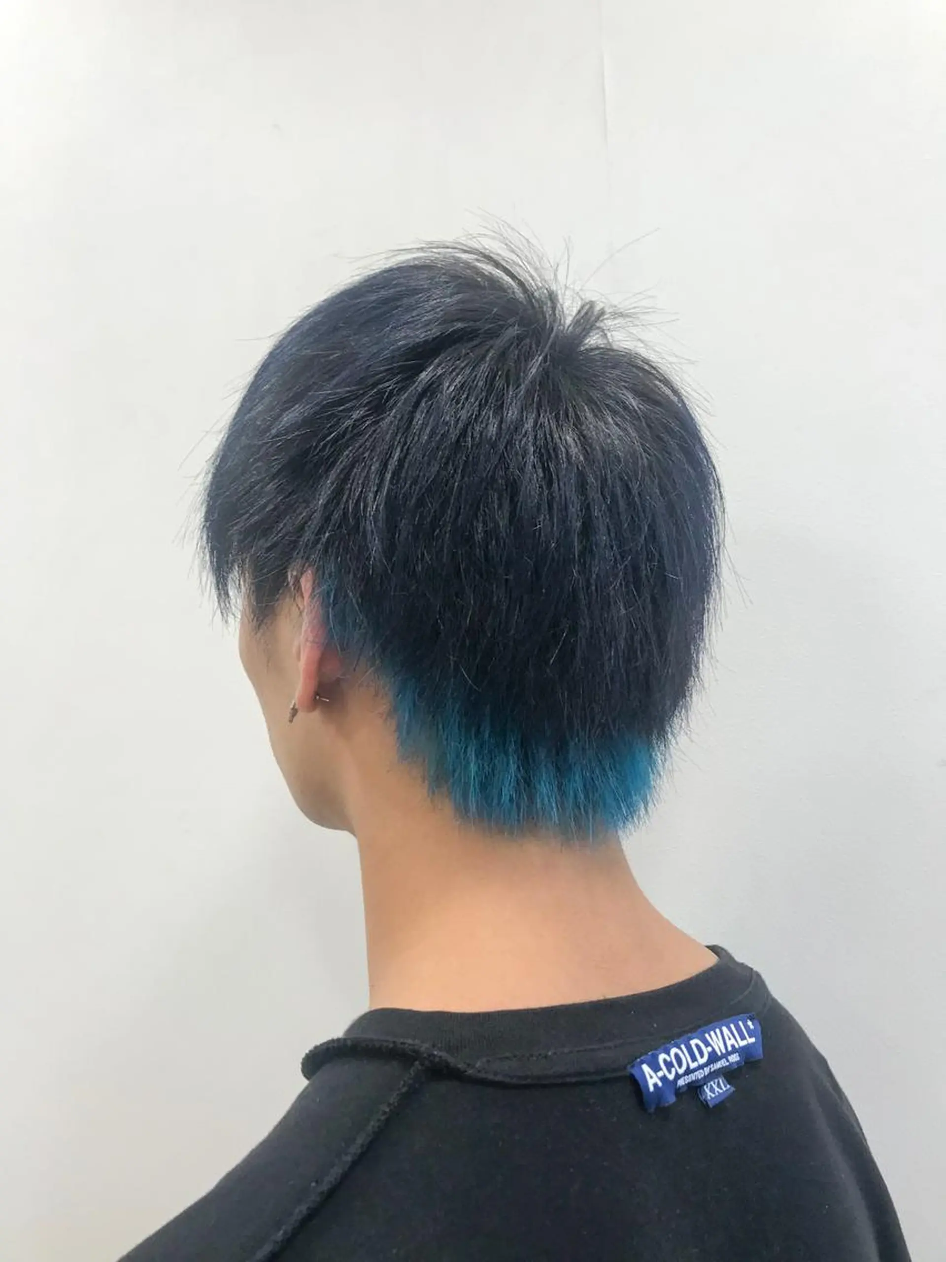 カラー ブルーカラー ネイビーカラー ハイトーンエフェクト ブリーチいち丸のヘアスタイル