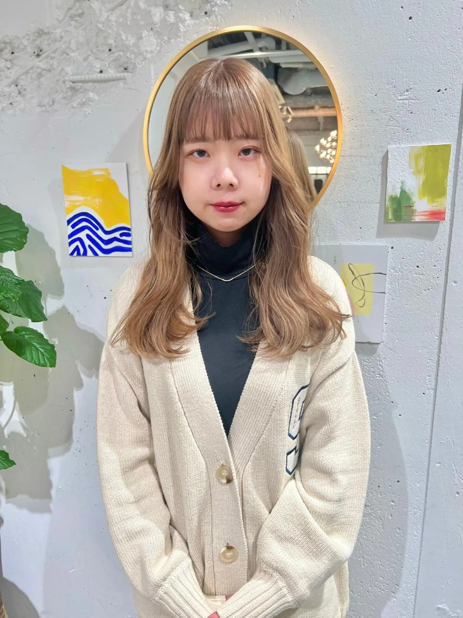 ロング カット ヘアカラー 石井 菜々のヘアスタイル