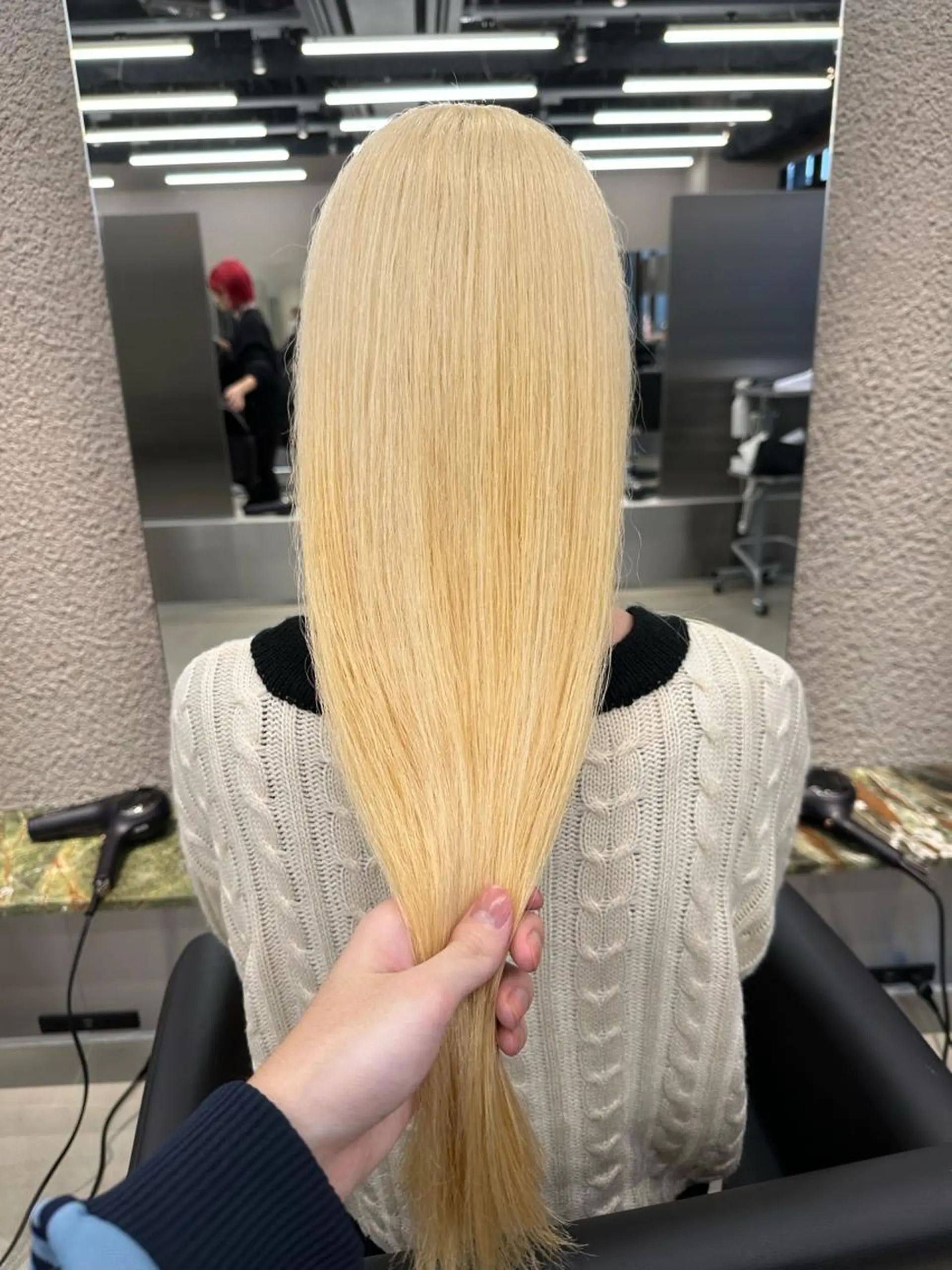 セミロング カラー ブロンド ホワイトブロンド ヘアカラー トリートメント 鈴木/ニュアンス パーマ/メンズのヘアスタイル