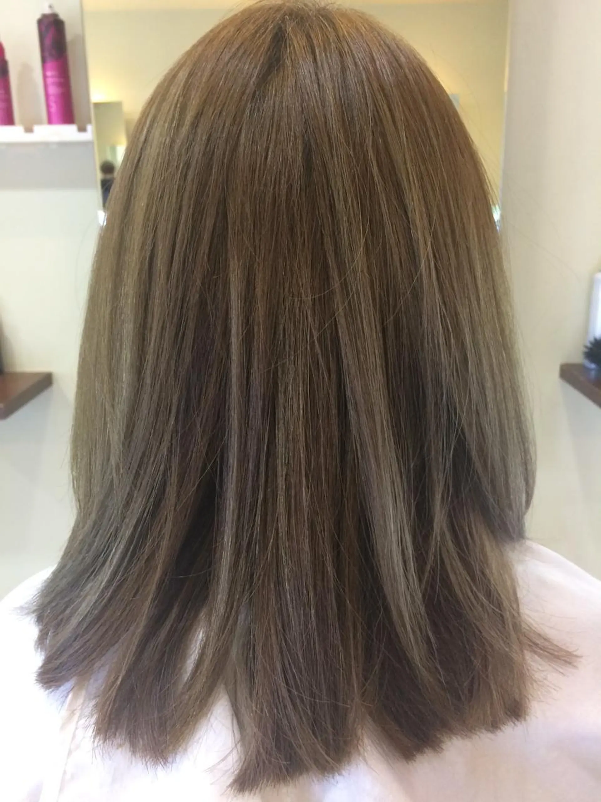 ミディアム カラー 吉河 克則のヘアスタイル