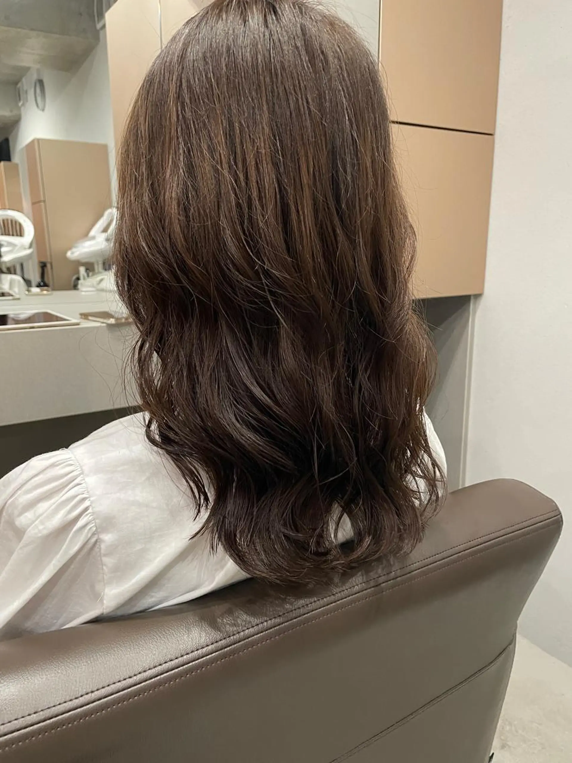 セミロング カラー パーマ 吉田一輝 外国人パーマのヘアスタイル