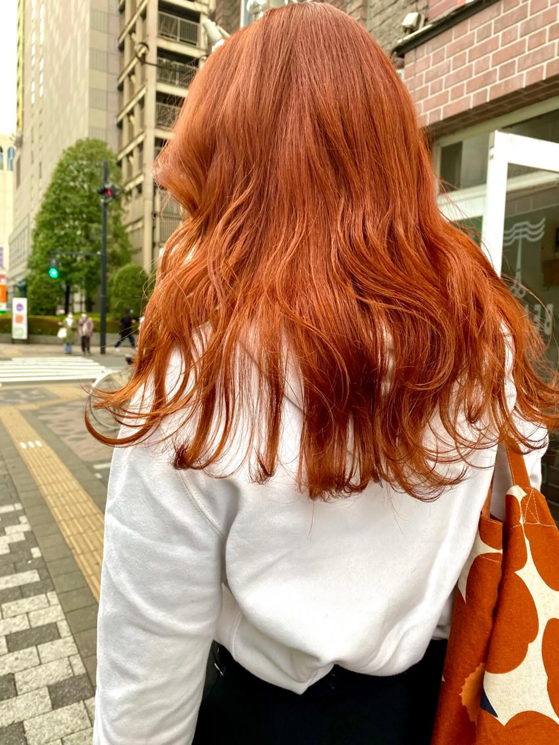 ロング カラー ヘアアレンジ ベージュカラー オレンジ オレンジベージュ カット ヘアカラー #ブリーチカラー Akihoのヘアスタイル