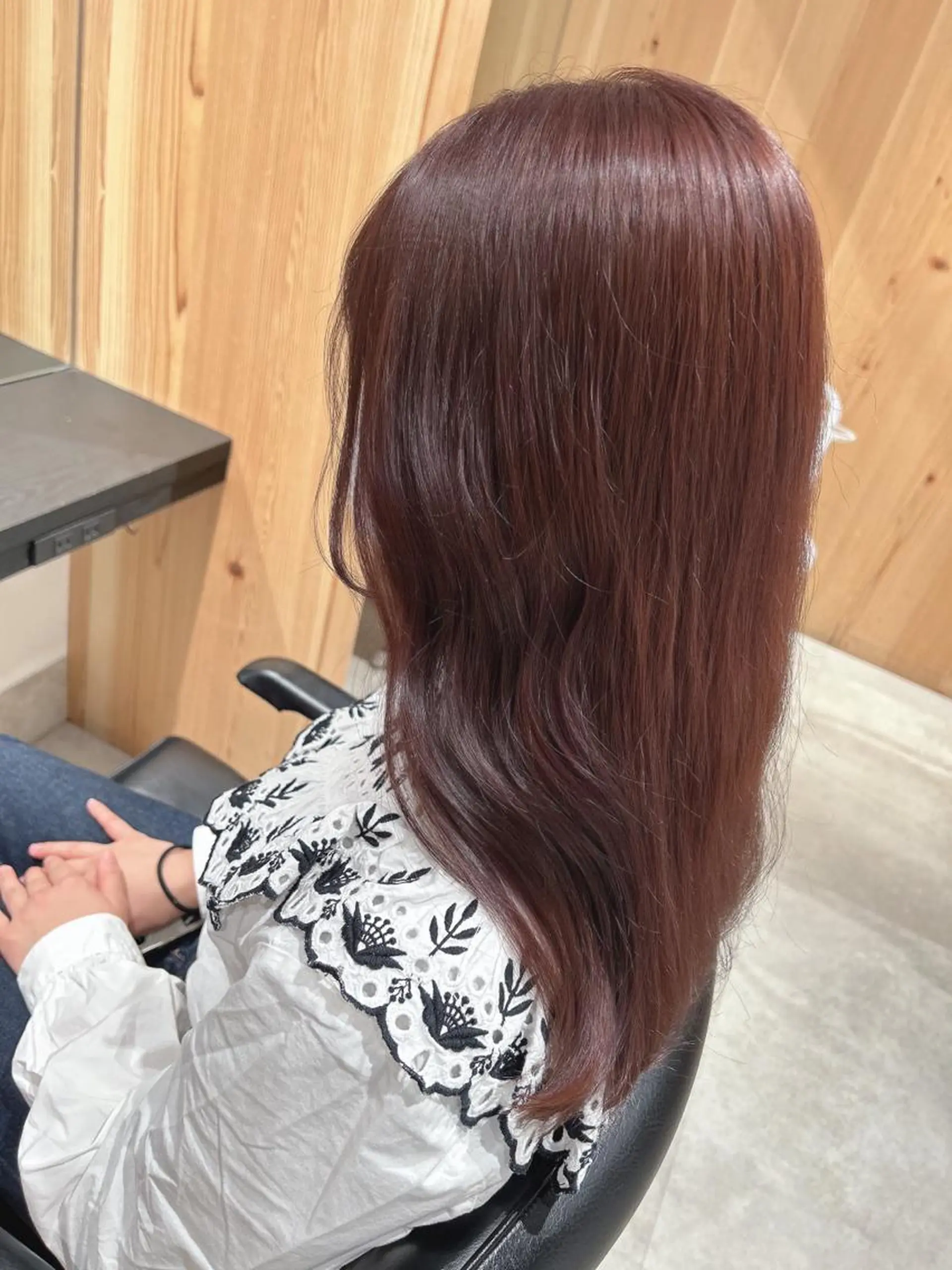 セミロング カラー ブリーチ ブラウンカラー ピンクカラー ピンクブラウン カット ヘアカラー トリートメント ヘッドスパ スキバサミを使わない カット🌼唯🌼のヘアスタイル