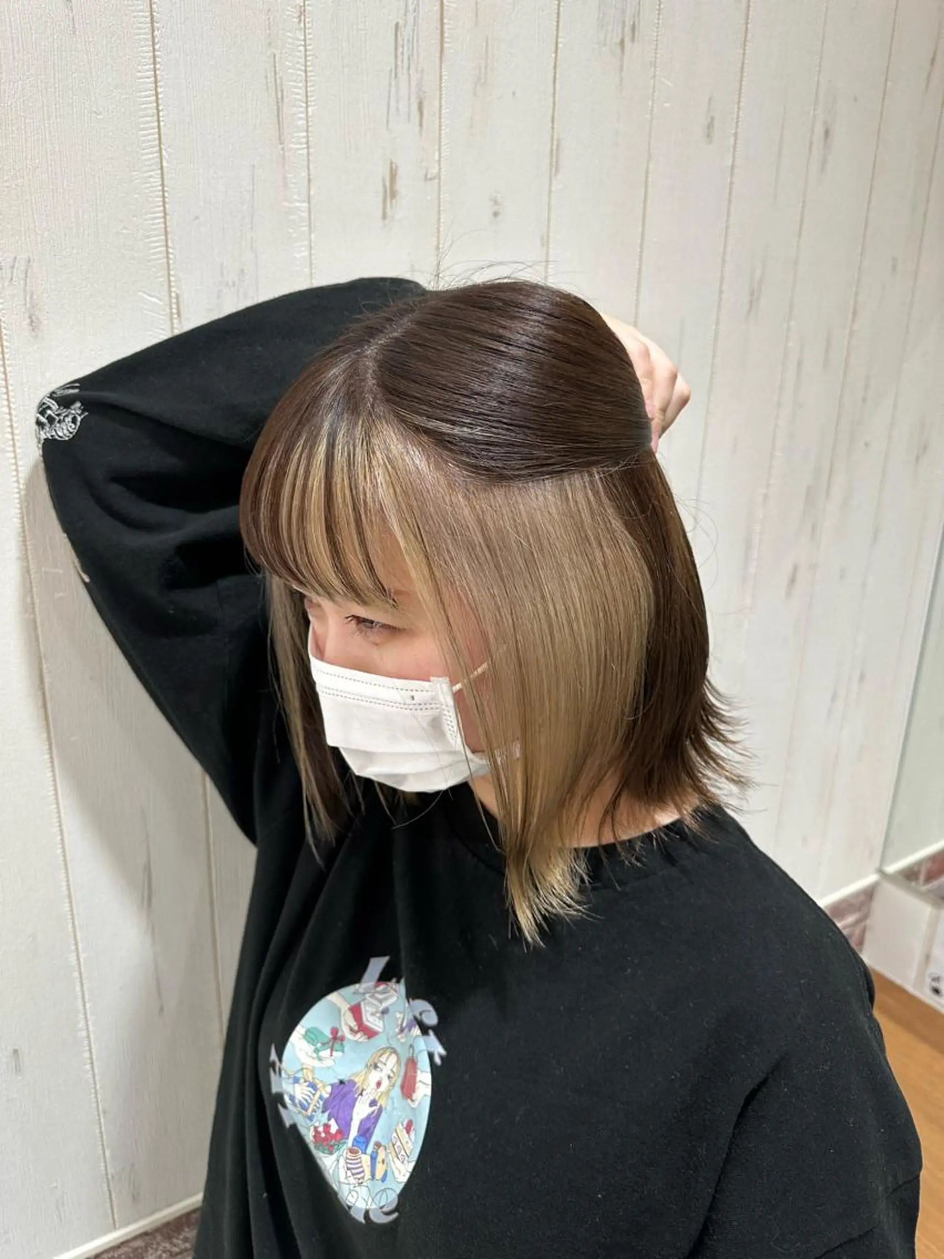 ミディアム カラー ブリーチ ケアブリーチ ダブルカラー イヤリングカラー ハイライトカラー 中嶋 紘夢のヘアスタイル