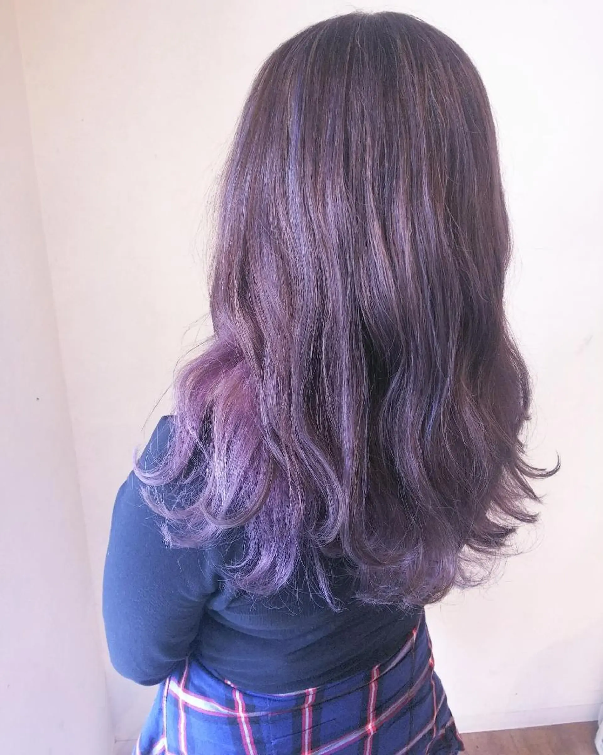 ロング カラー ハイライトカラー ラベンダーカラー パープルカラー シルバー ハイライト RU RIのヘアスタイル