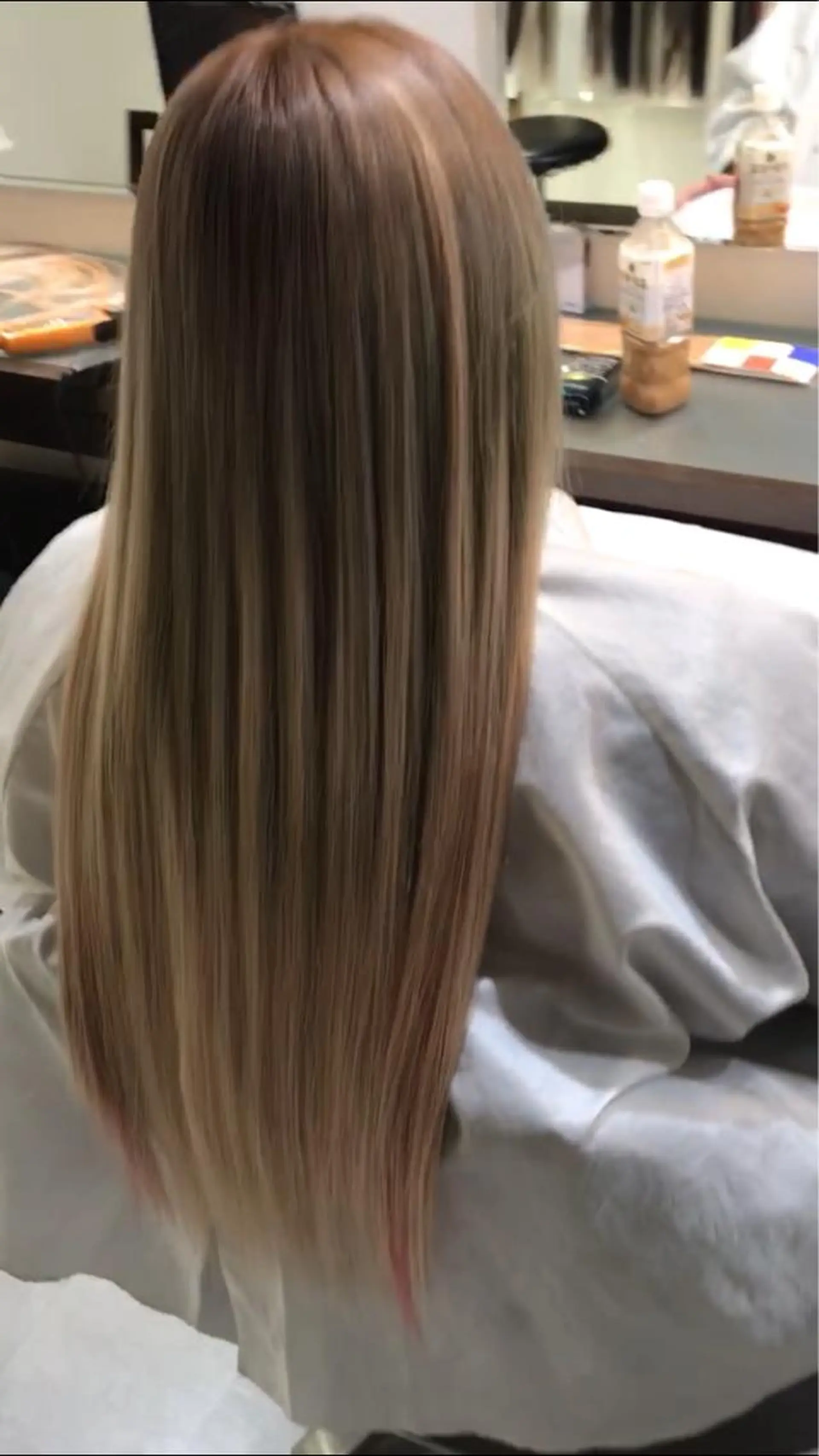 ロング カラコレなんば TOPstylistのヘアスタイル