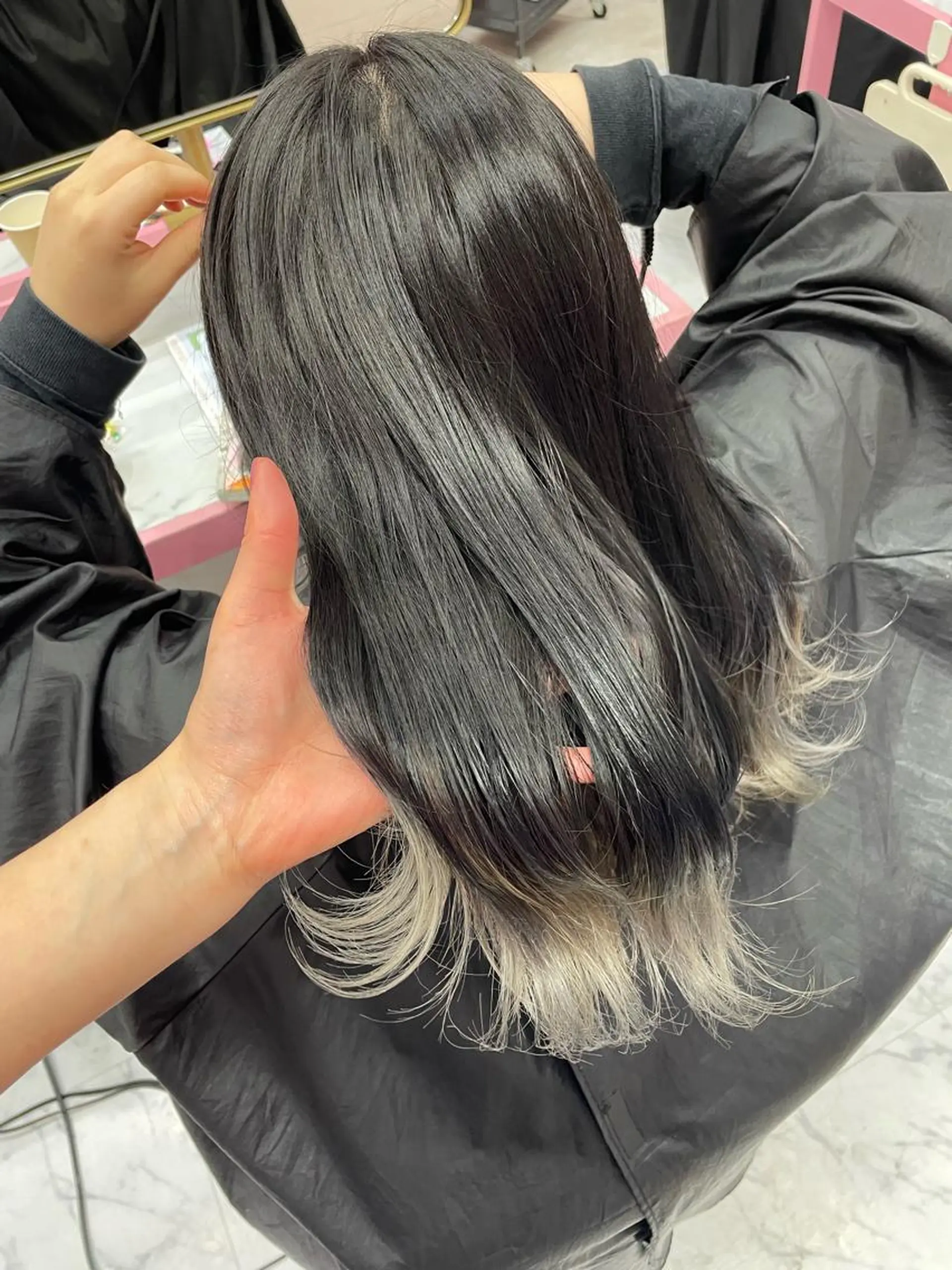 ロング カラー ヘアカラー トリートメント ヘアセット 艶髪 🦋CON🦋のヘアスタイル