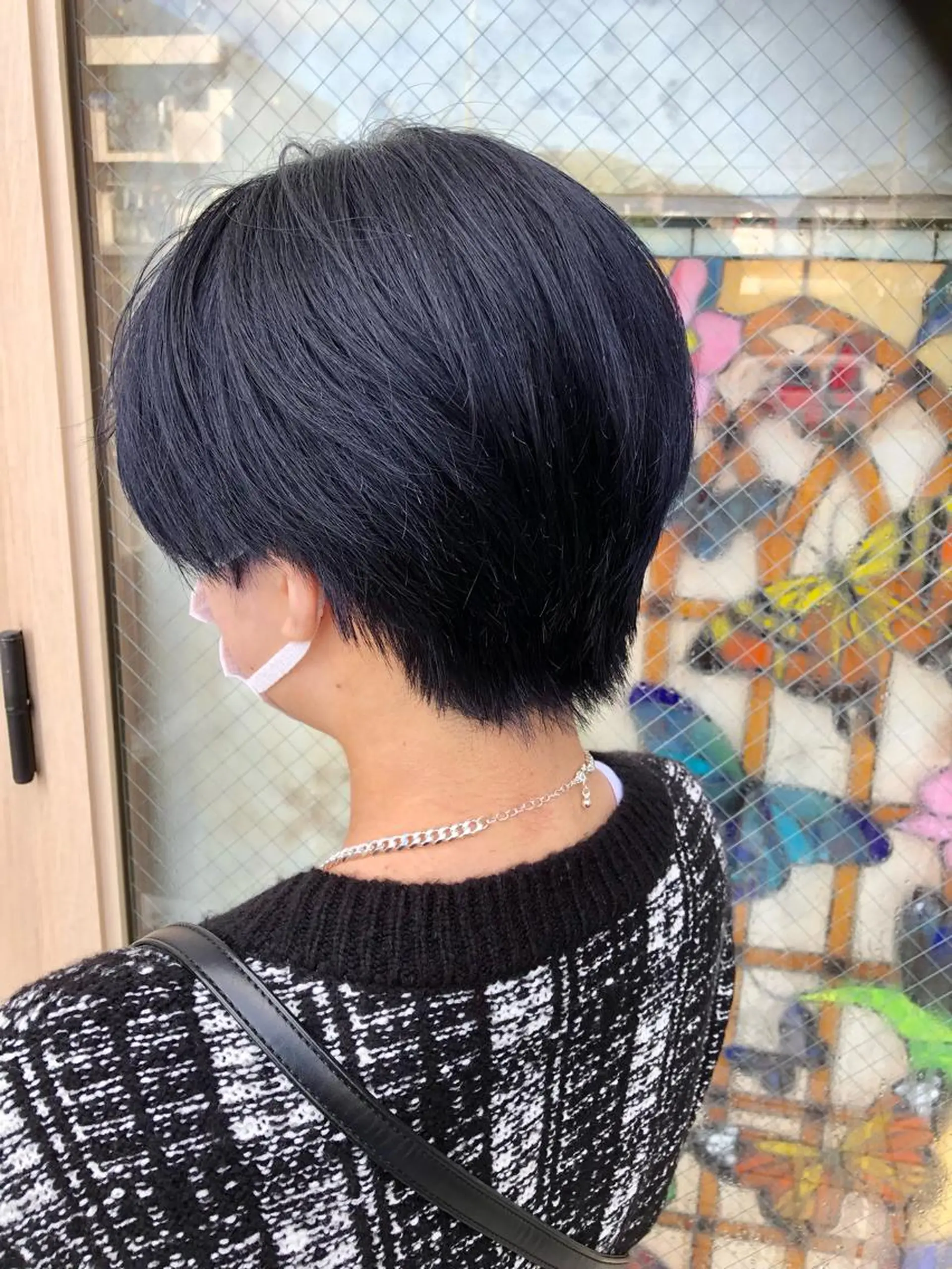 ショート カラー 黒髪 ブルーカラー ブルーブラック Carina所属・セン北徒歩５分 キシタクのヘアスタイル