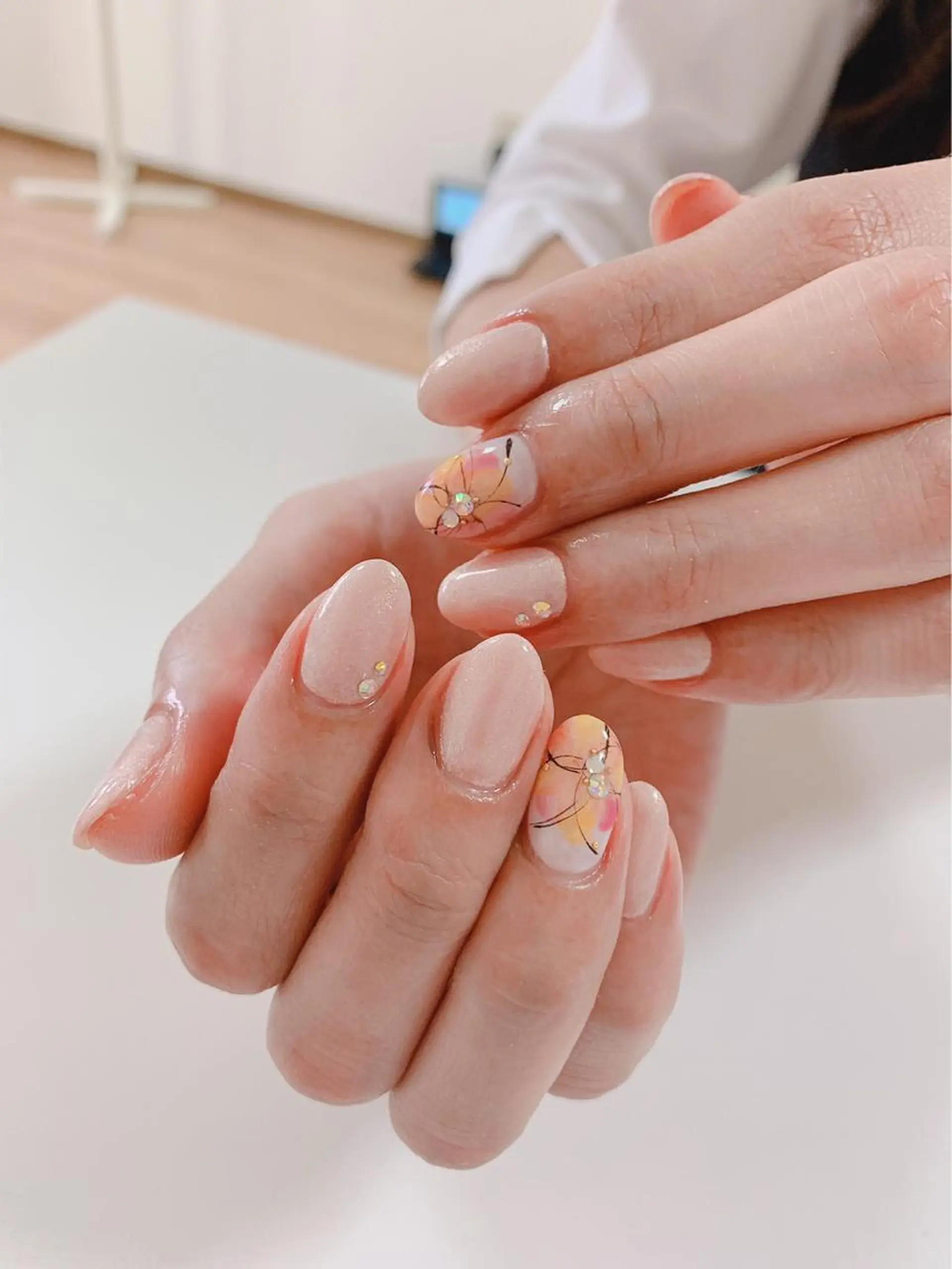 ネイル アートネイル 長さ出し フットネイル グリーン ニュアンスネイル Lily Roseスタッフ一同のマツエク・マツパデザイン