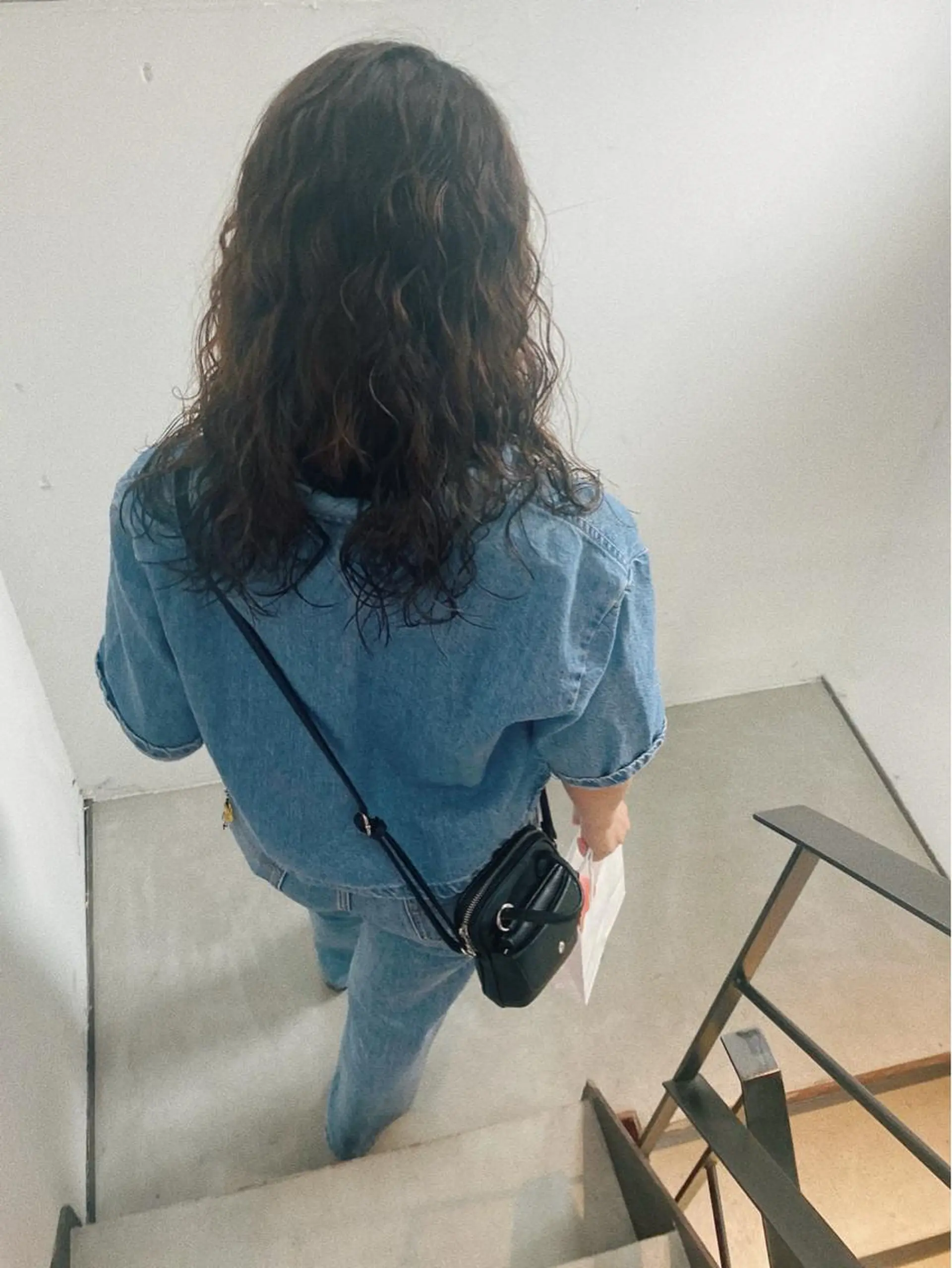 ミディアム カラー パーマ ヘアアレンジ ミディアムパーマ スパイラルパーマ カット パーマ トリートメント ニュアンスヘア🌔 nanakoのヘアスタイル