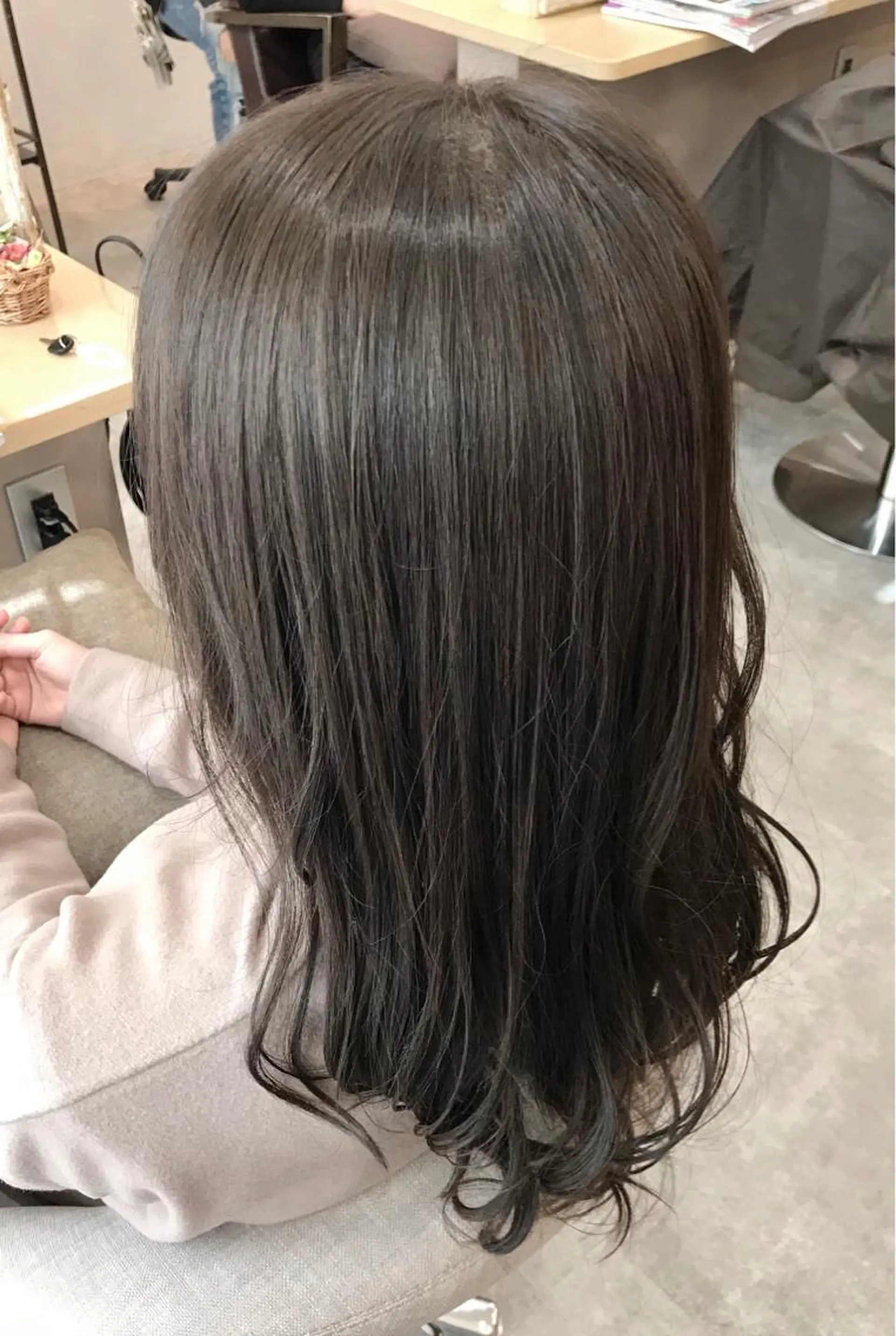 ロング カラー アッシュ アッシュブラウン ブラウンカラー カット ヘアカラー 【Zina札幌大通】 店長　福間 和也のヘアスタイル