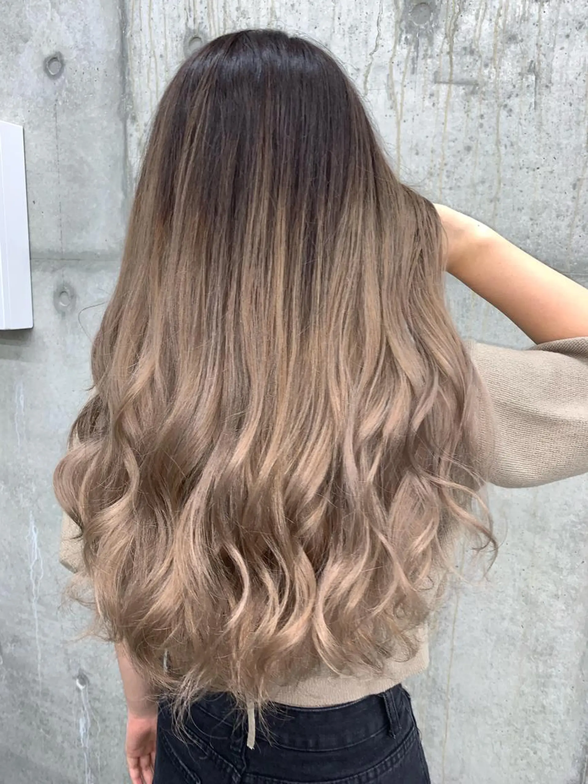 ロング カット ヘアカラー トリートメント 山田 絵里菜のヘアスタイル