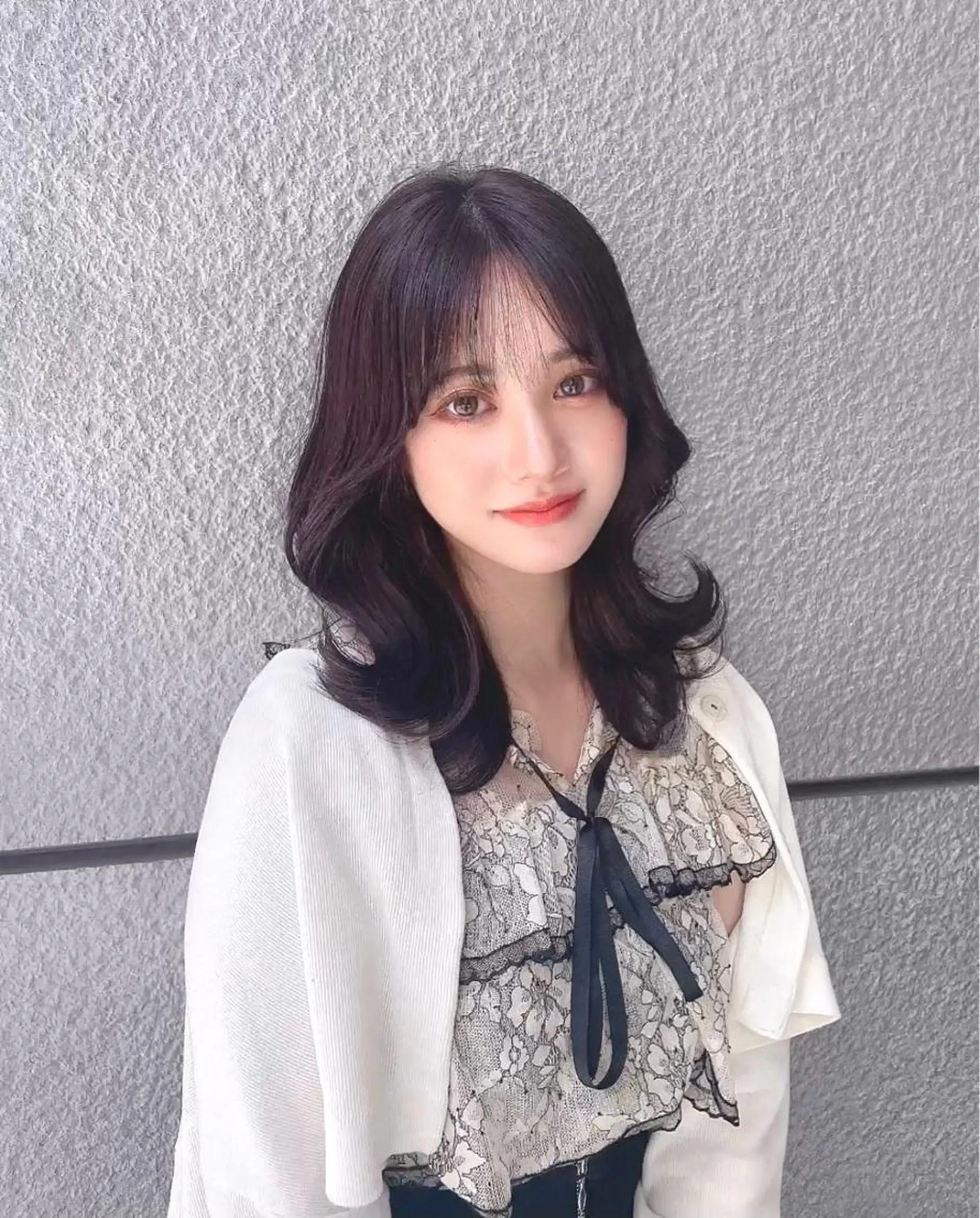 ミディアム カラー ヘアアレンジ 🤎小顔レイヤー /ベージュ🤎友香のヘアスタイル