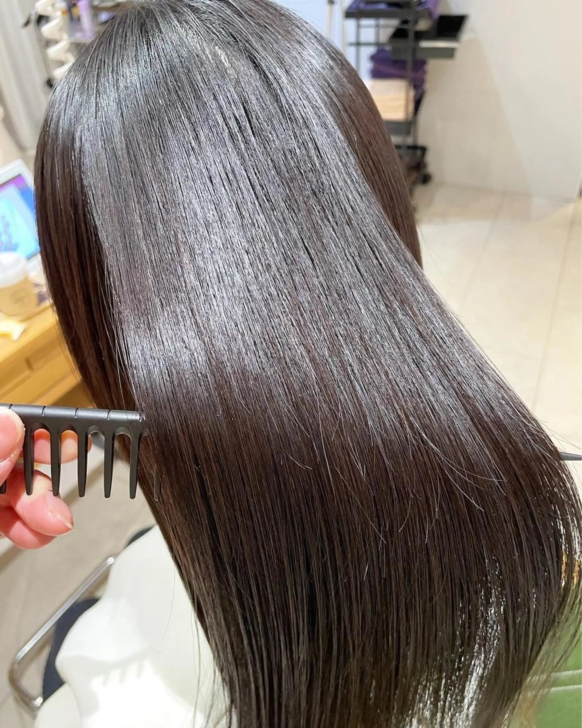 セミロング パーマ 髪質改善 縮毛矯正 トリートメント 酸性ストレート ストレートパーマ カット 縮毛矯正 過去一の柔髪ヘア 🌿einshairのヘアスタイル