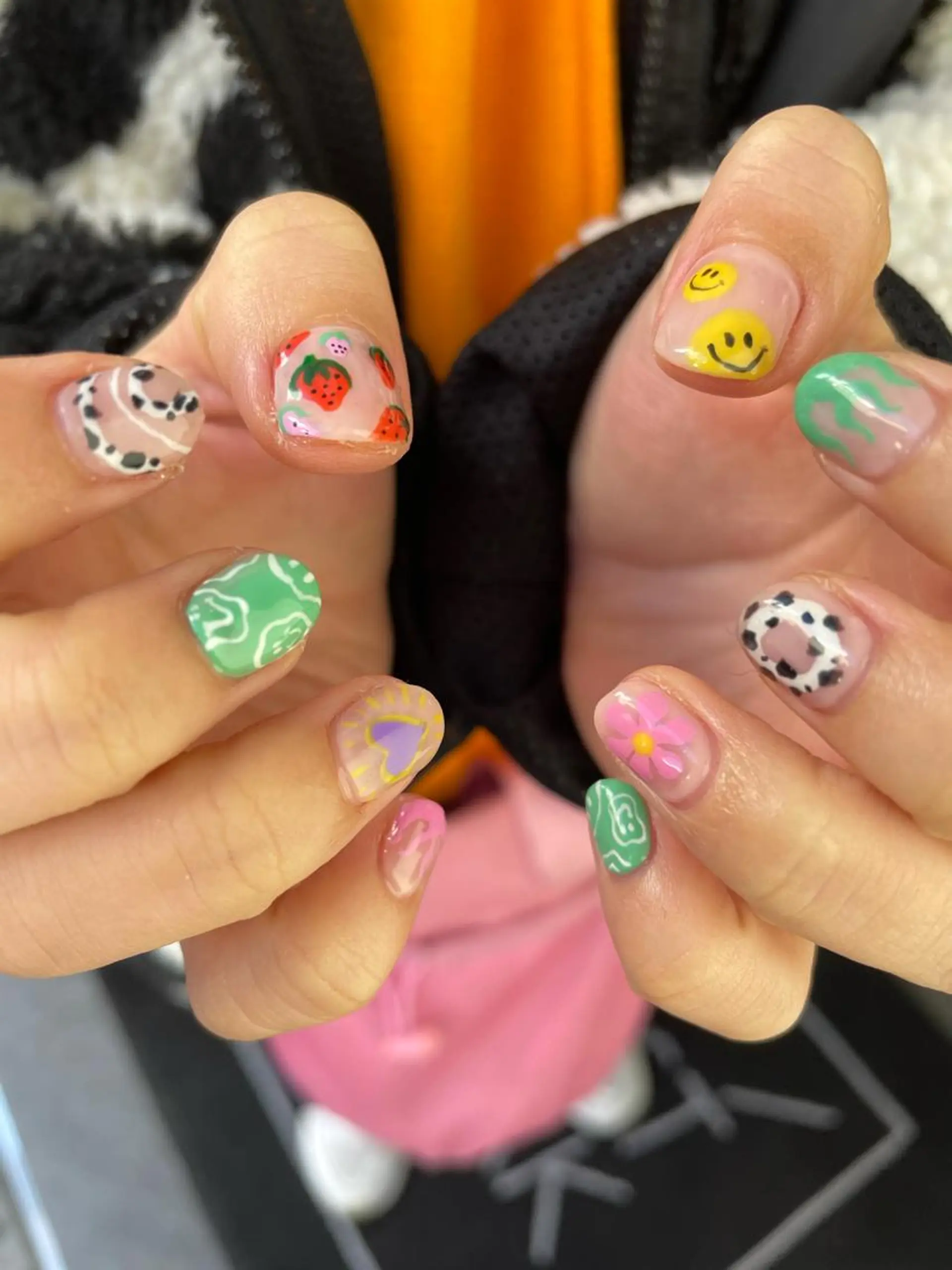 ネイル 🎀ボブ＋ハイトーン シュカ👶🏻のヘアスタイル