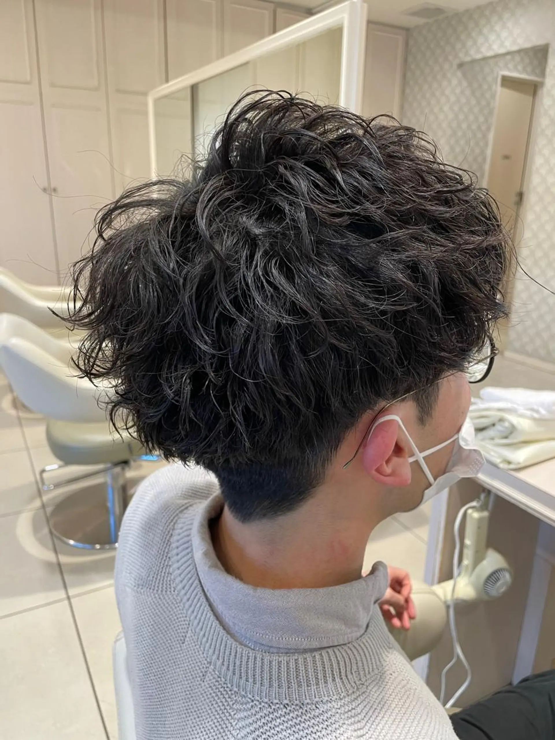 ショート パーマ メンズ 白髪ぼかしデザイン ハイライト/宮本純登のヘアスタイル