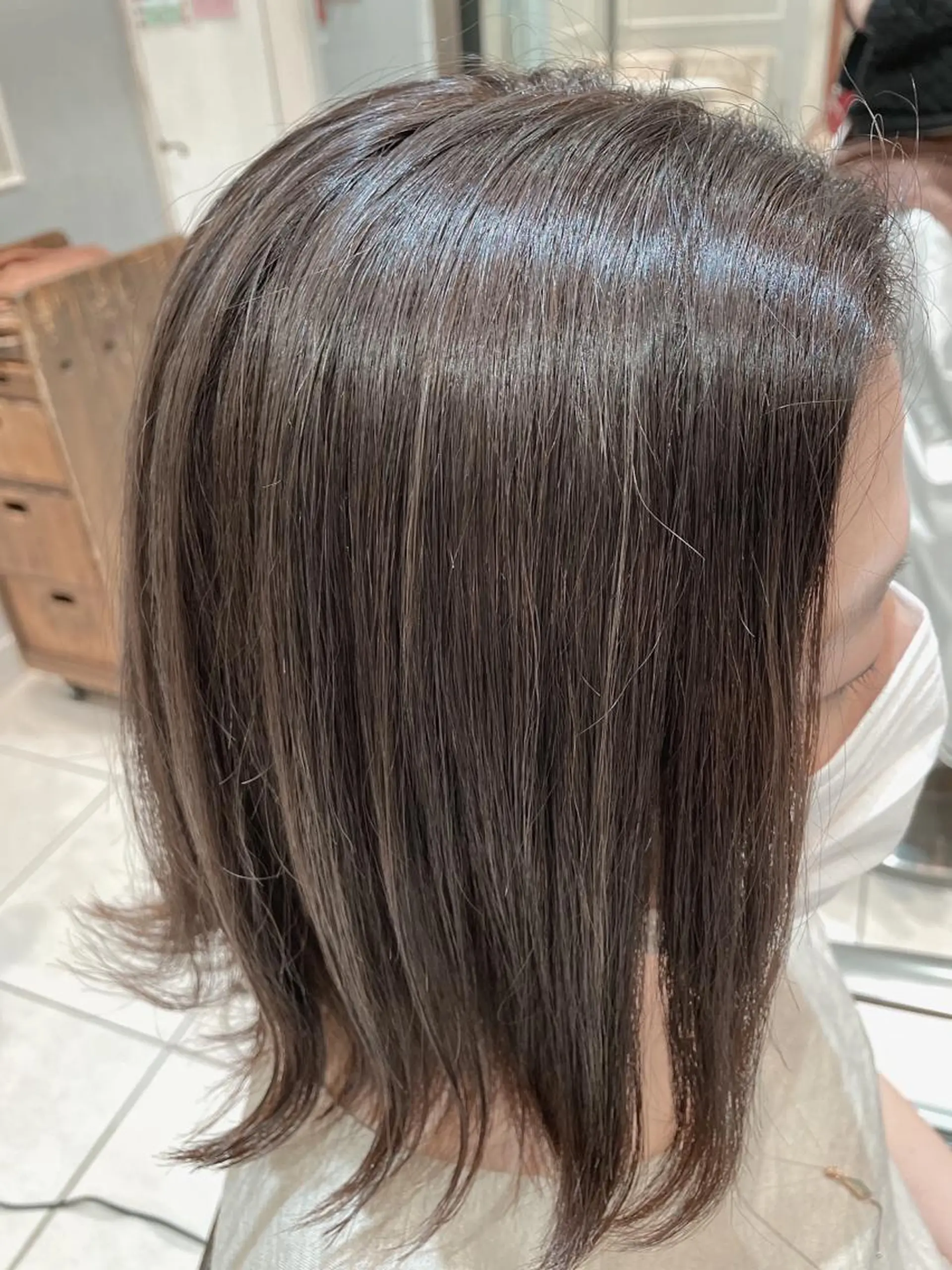 ミディアム カラー グレージュ ハイライトカラー ハイライト カット ヘアカラー トリートメント 🦖鶴岡 香純🦖のヘアスタイル