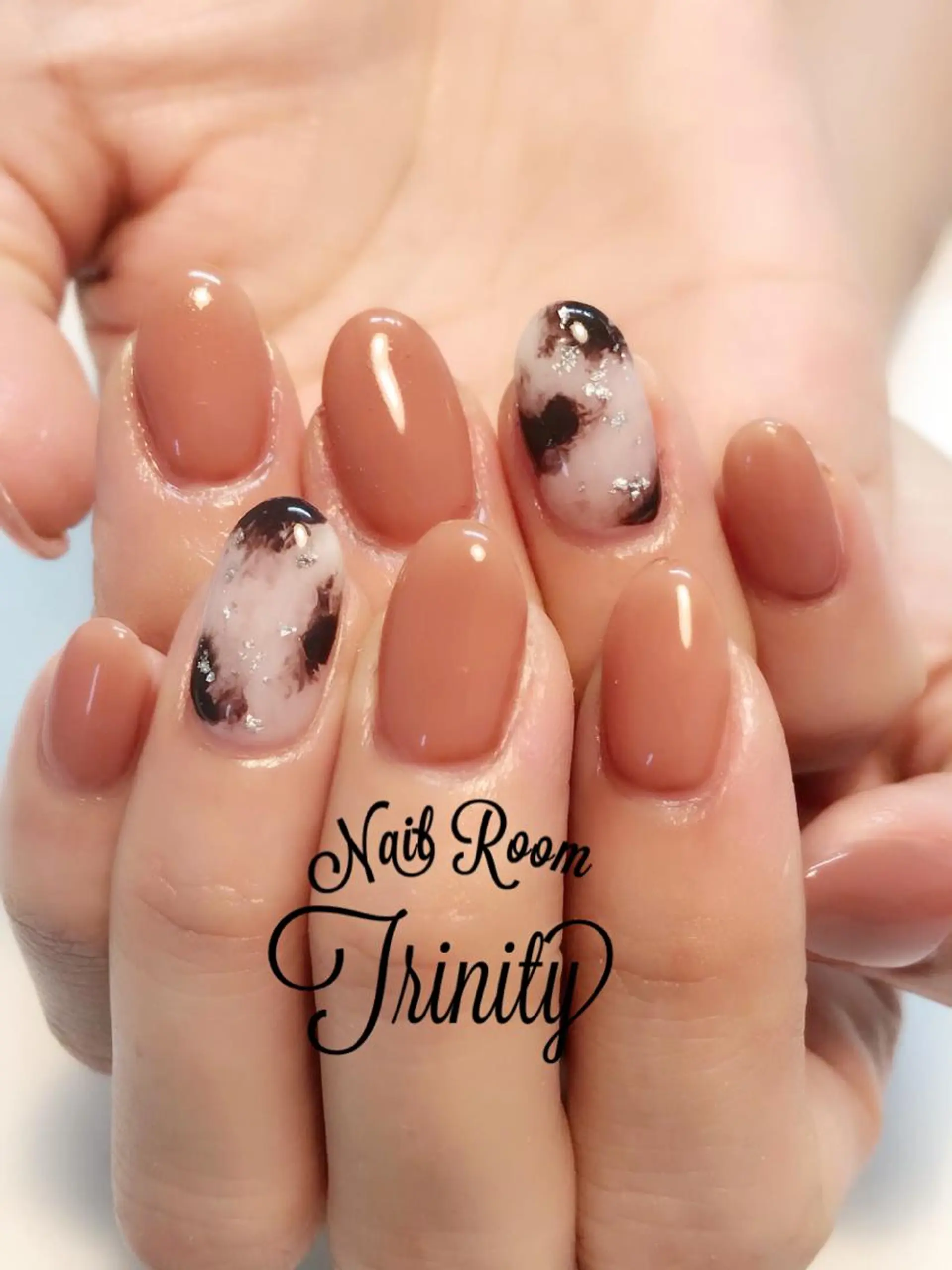 ネイル ハンドネイル Trinity ネイリストスタッフのネイルデザイン