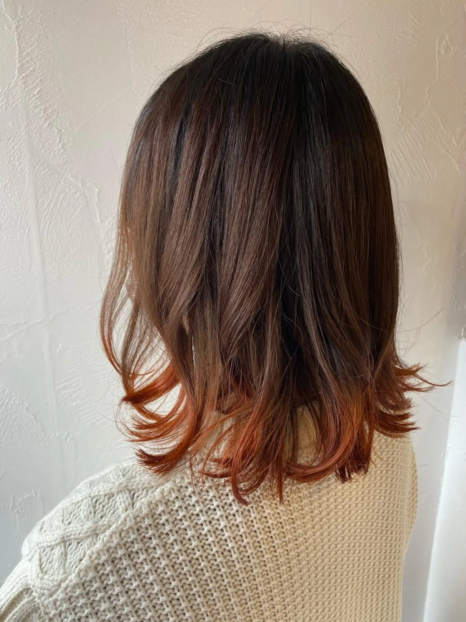セミロング カラー グラデーションカラー オレンジ TOMOKO 髪質改善💫縮毛矯正のヘアスタイル