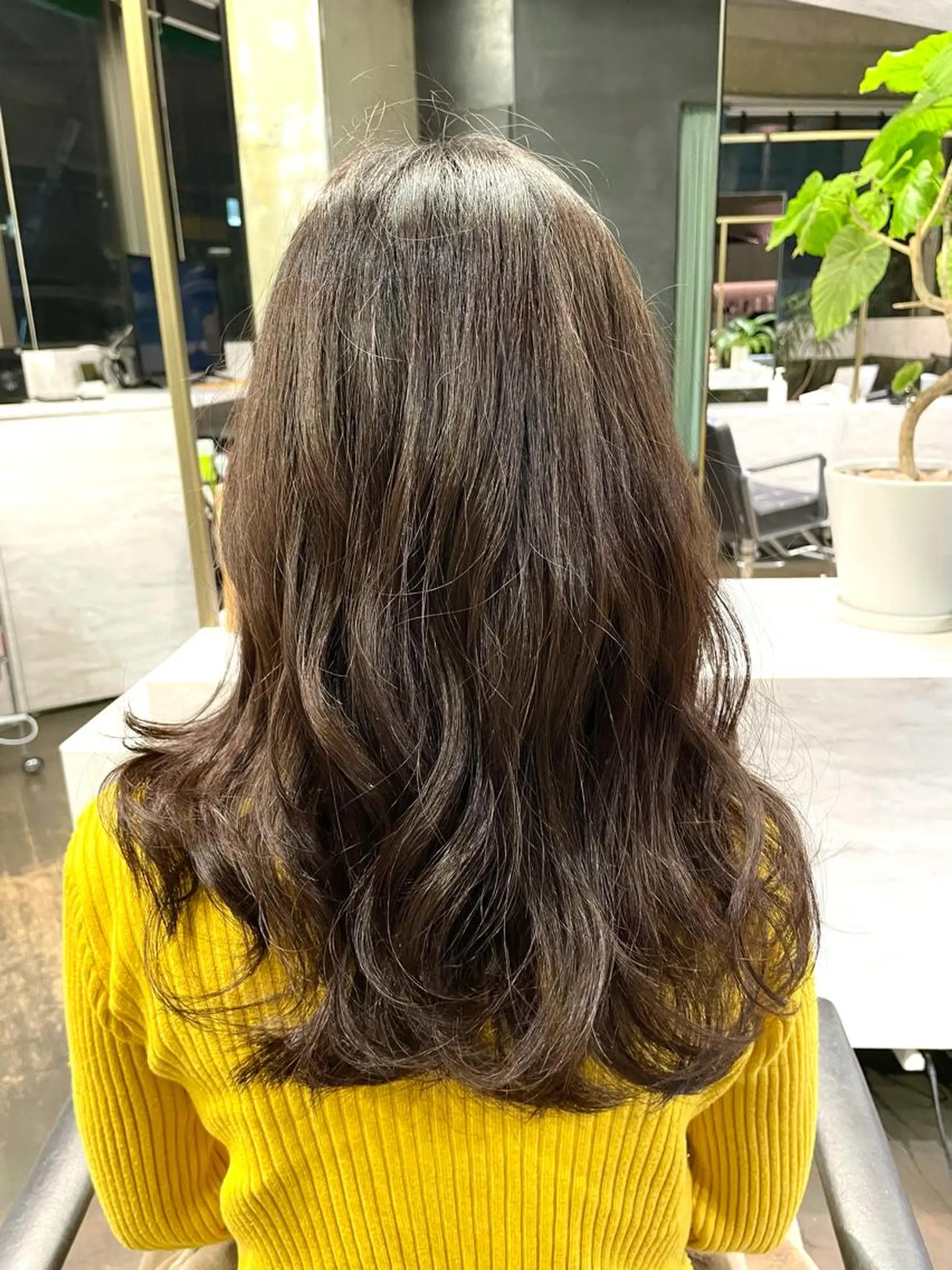 ロング カラー ブラウンカラー オリーブブラウン 似合わせカット 🌈阿部辰洸🌈のヘアスタイル